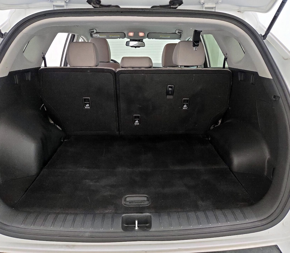 Trunk/Cargo (Seats Up)