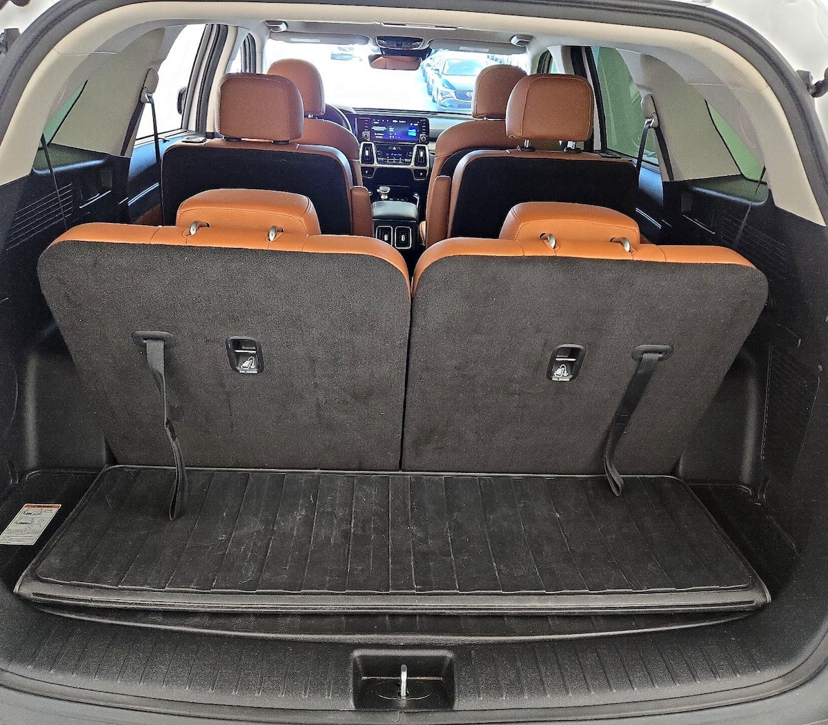 Trunk/Cargo (Seats Up)