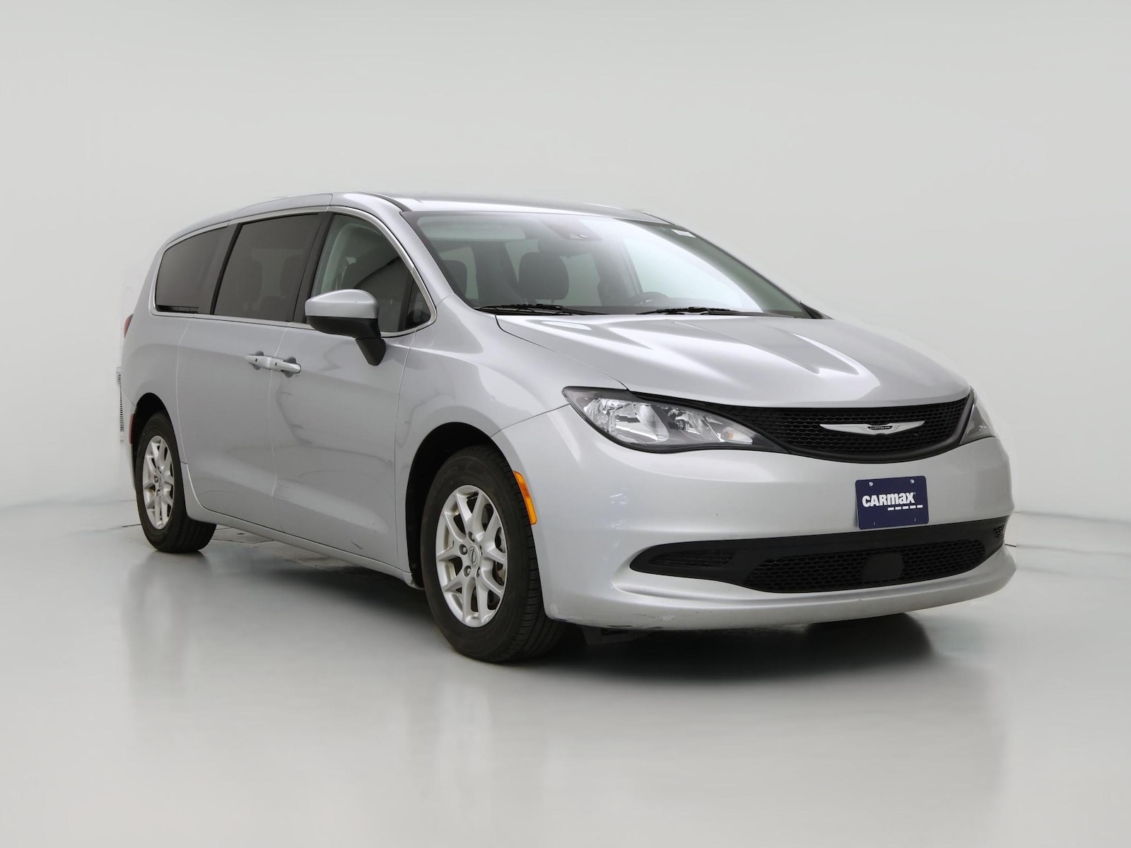 2023 Chrysler Voyager