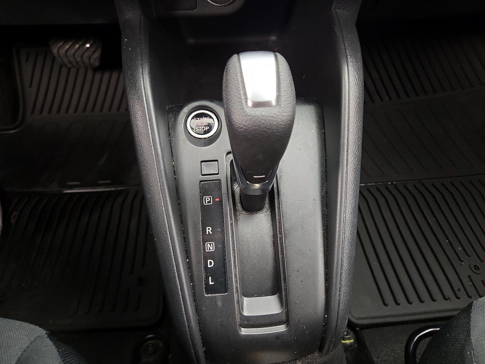 2024 Nissan Kicks S - Photo 18
