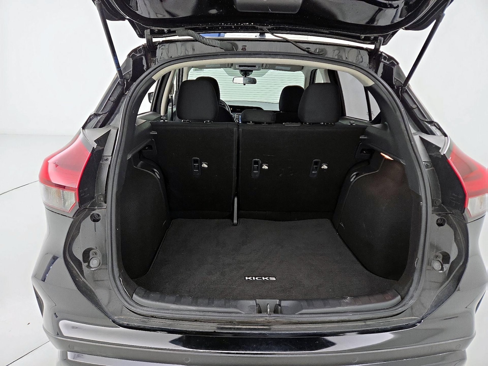 2024 Nissan Kicks S - Photo 21