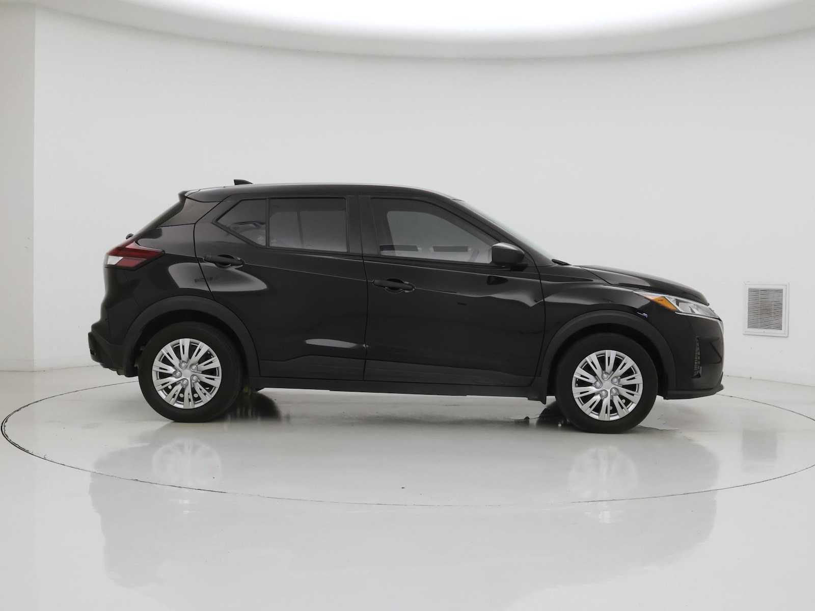 2024 Nissan Kicks S - Photo 8