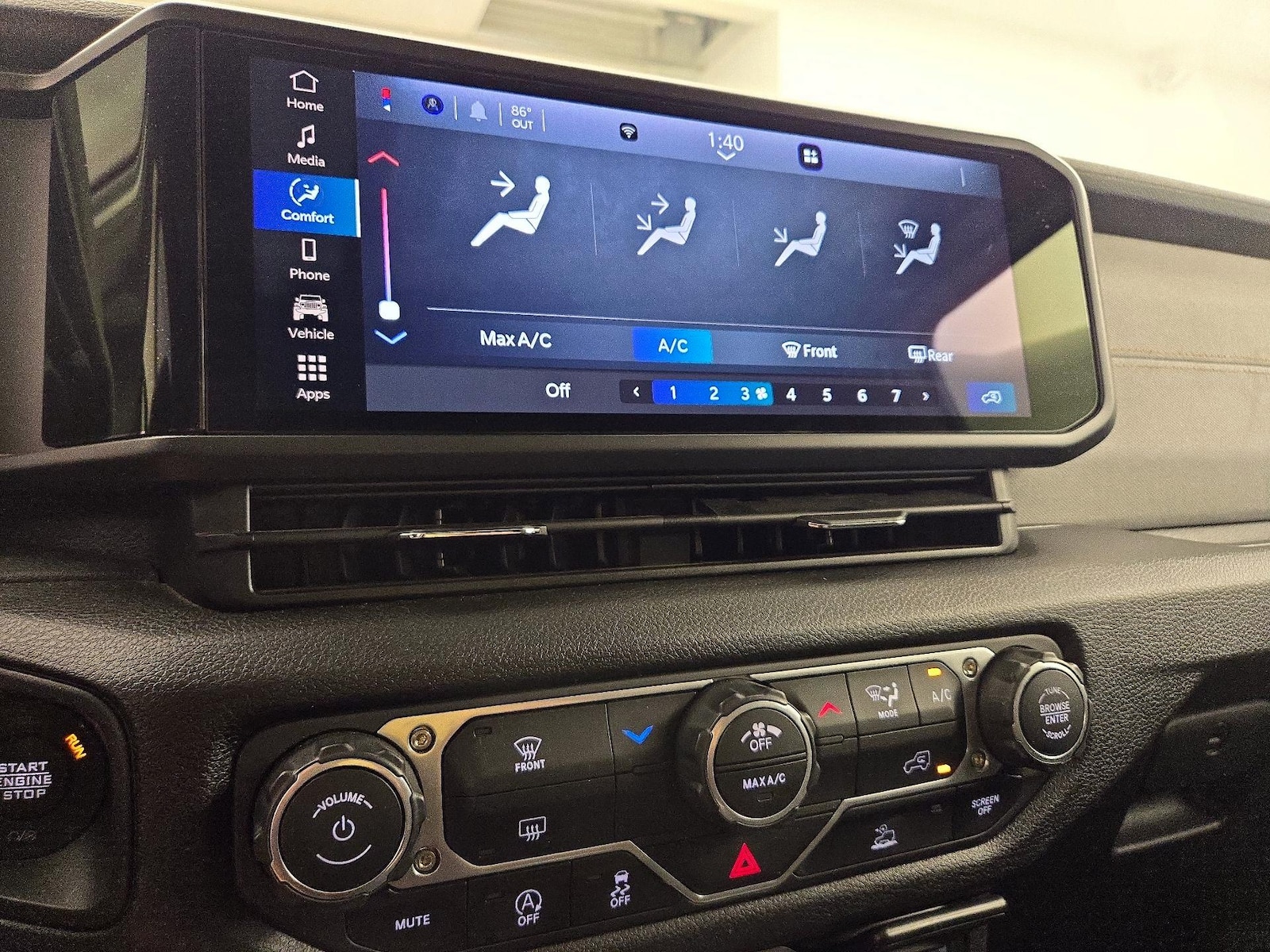 2025 Jeep Wrangler 4-Door Willys - Photo 17