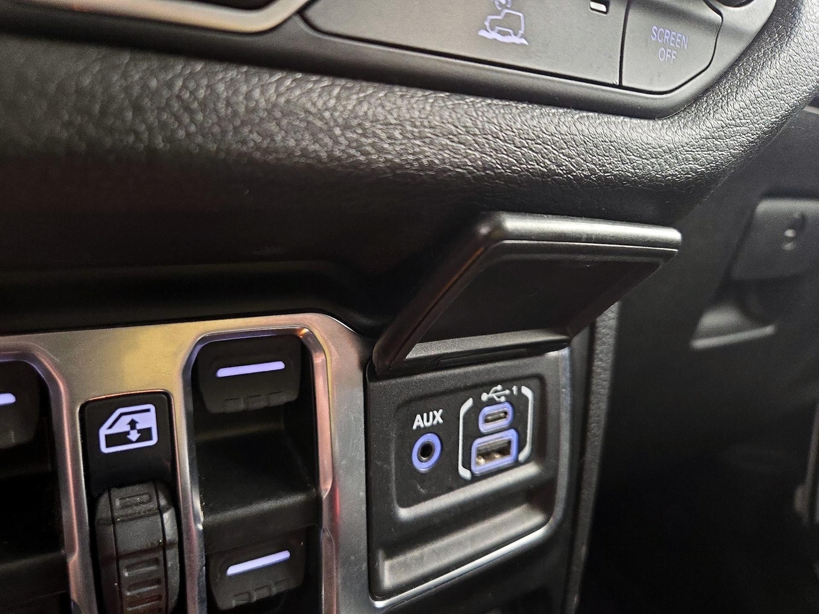 2025 Jeep Wrangler 4-Door Willys - Photo 19