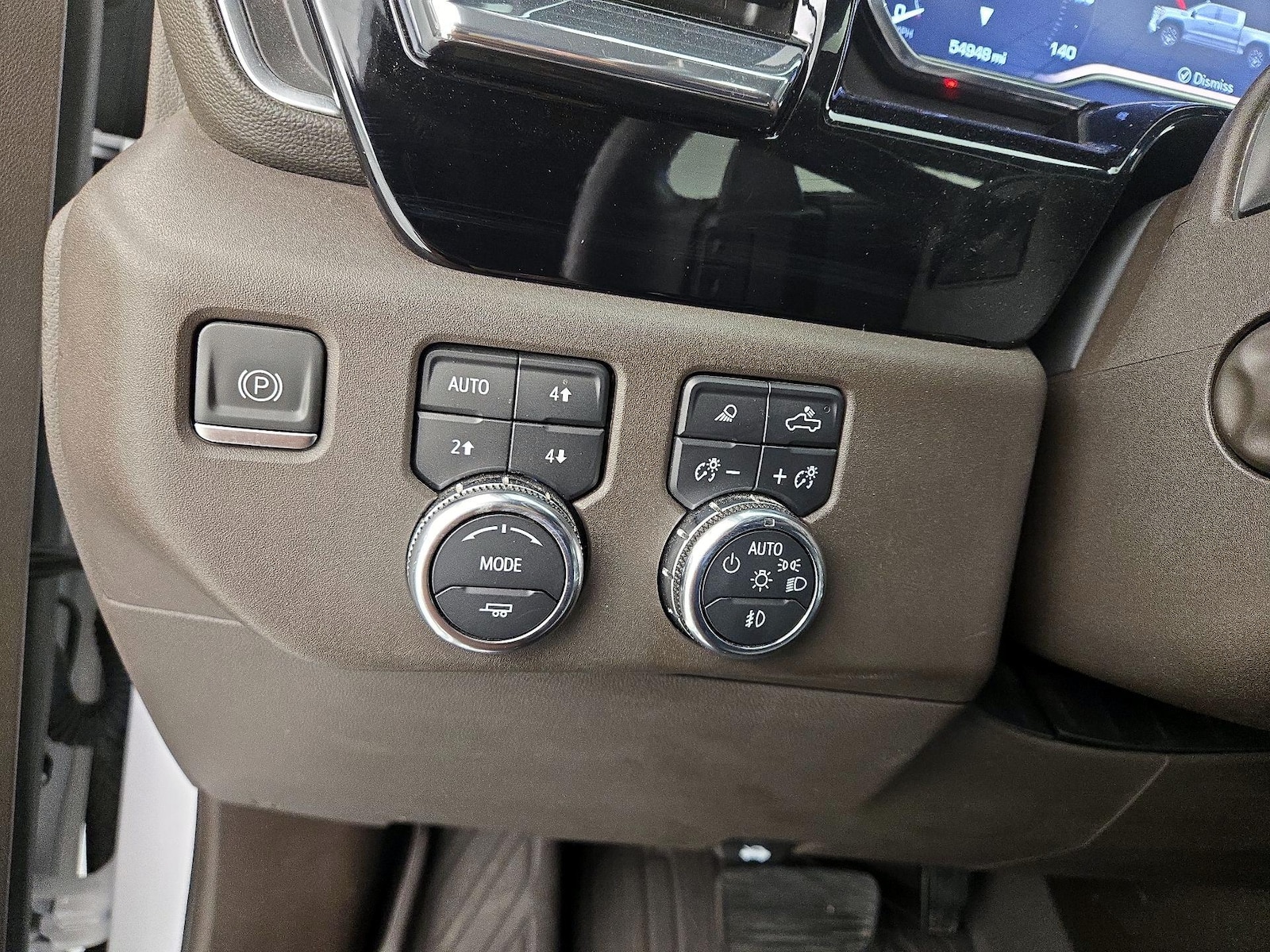 2024 GMC Sierra 1500 SLT - Photo 12