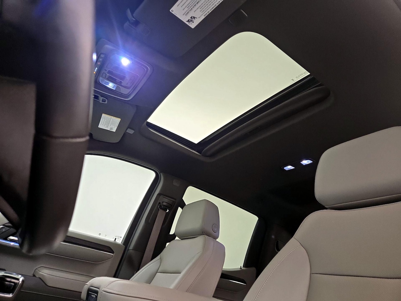 2024 GMC Sierra 1500 SLT - Photo 19