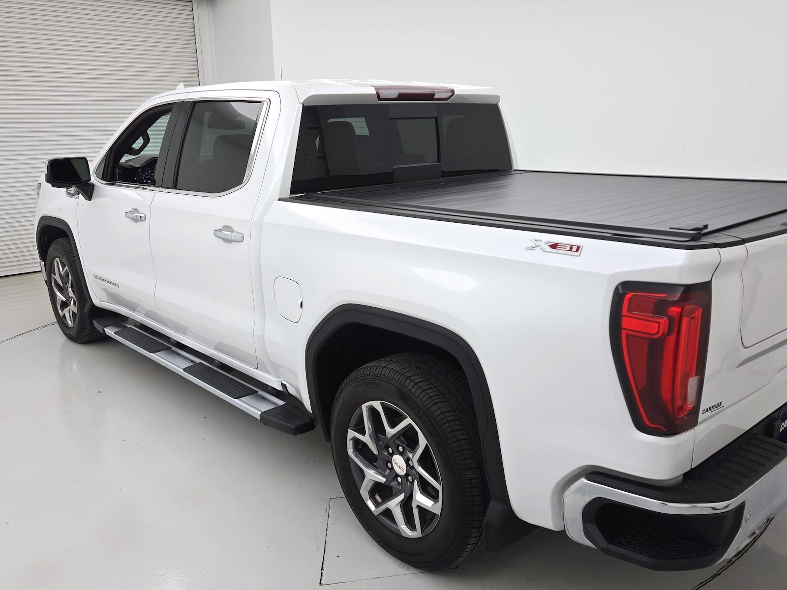2024 GMC Sierra 1500 SLT - Photo 7