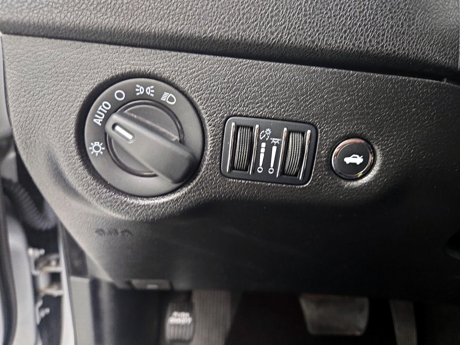 2023 Dodge Charger SXT - Photo 14