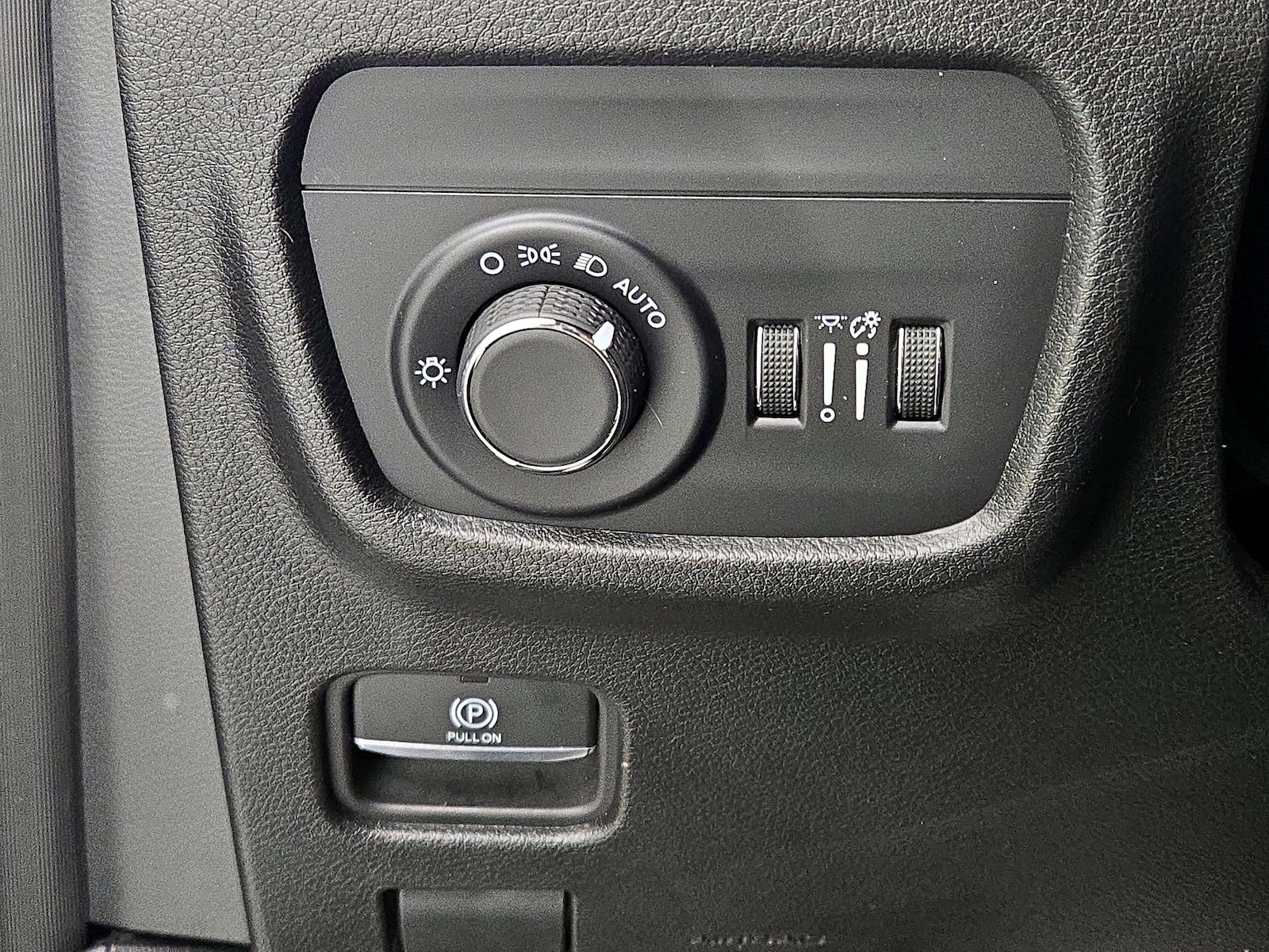 2025 Jeep Grand Cherokee Laredo - Photo 14
