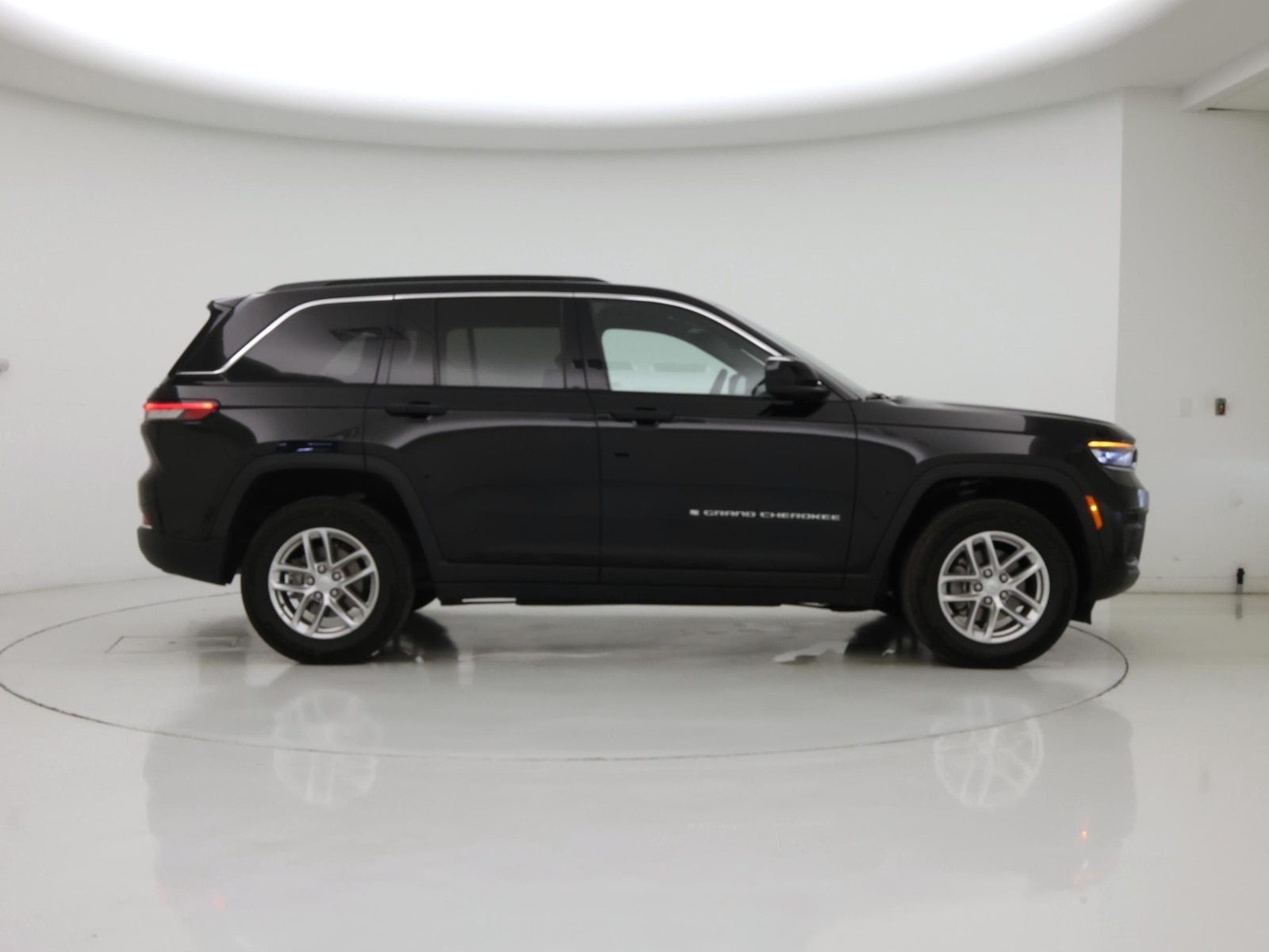 2025 Jeep Grand Cherokee Laredo - Photo 8