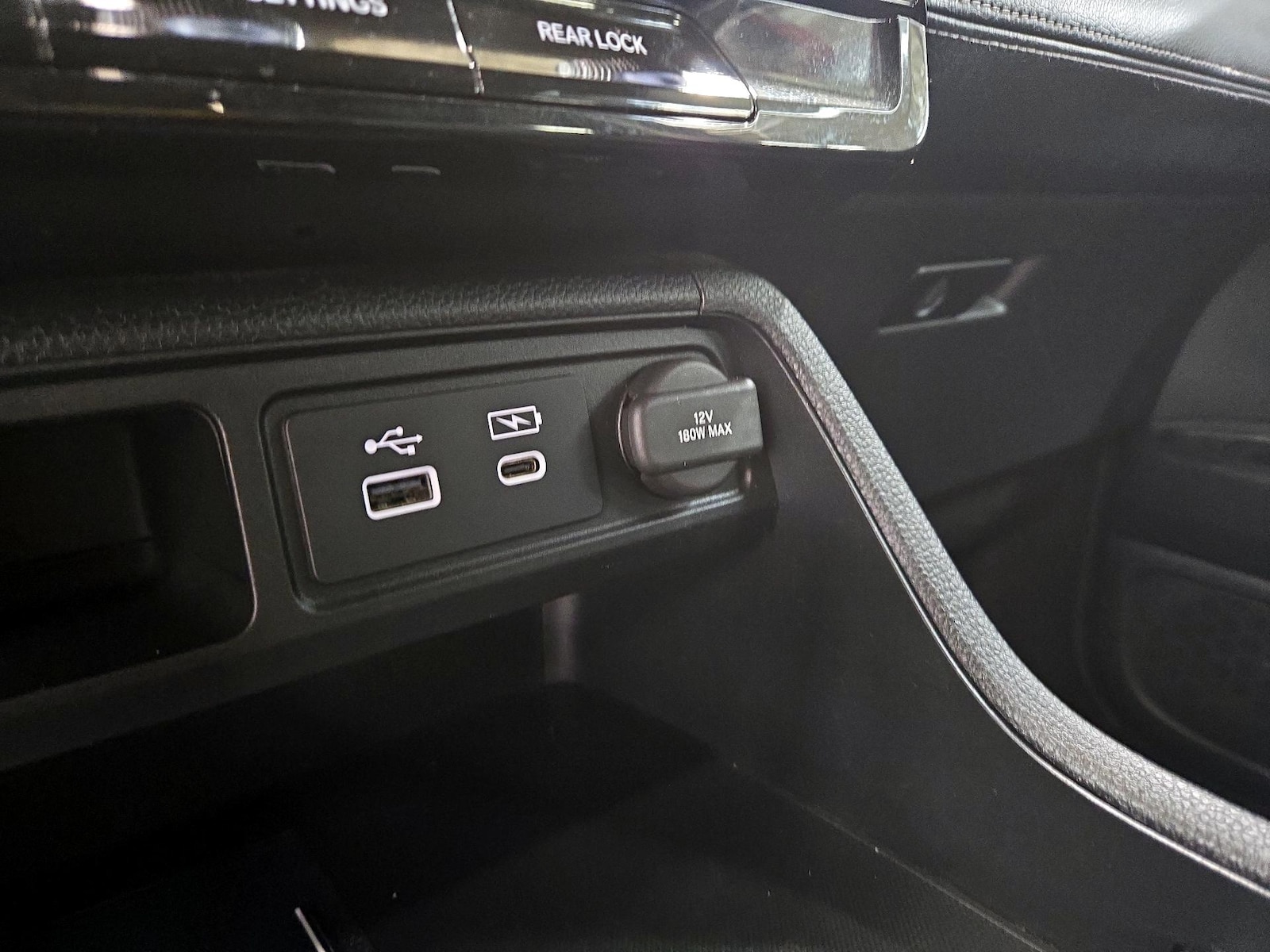 2023 Honda Pilot Touring - Photo 19