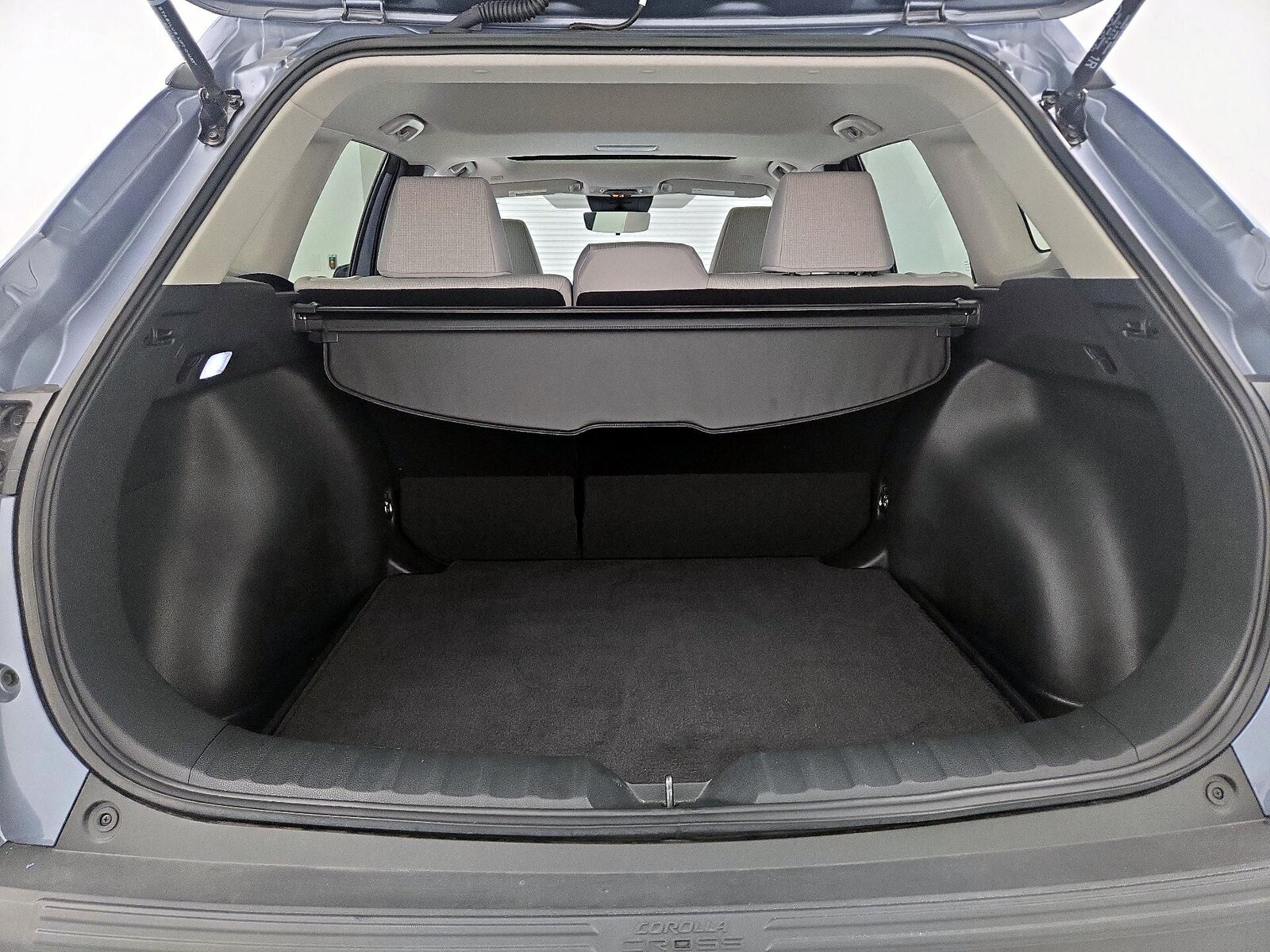 2026 Toyota Corolla Cross LE, photo 21