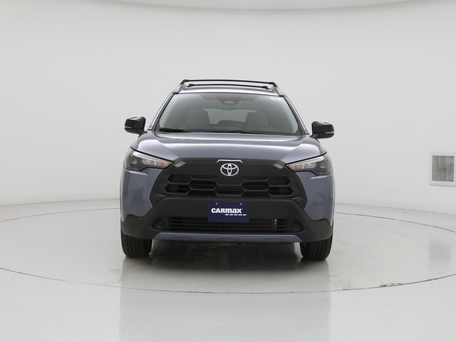2026 Toyota Corolla Cross LE, photo 6