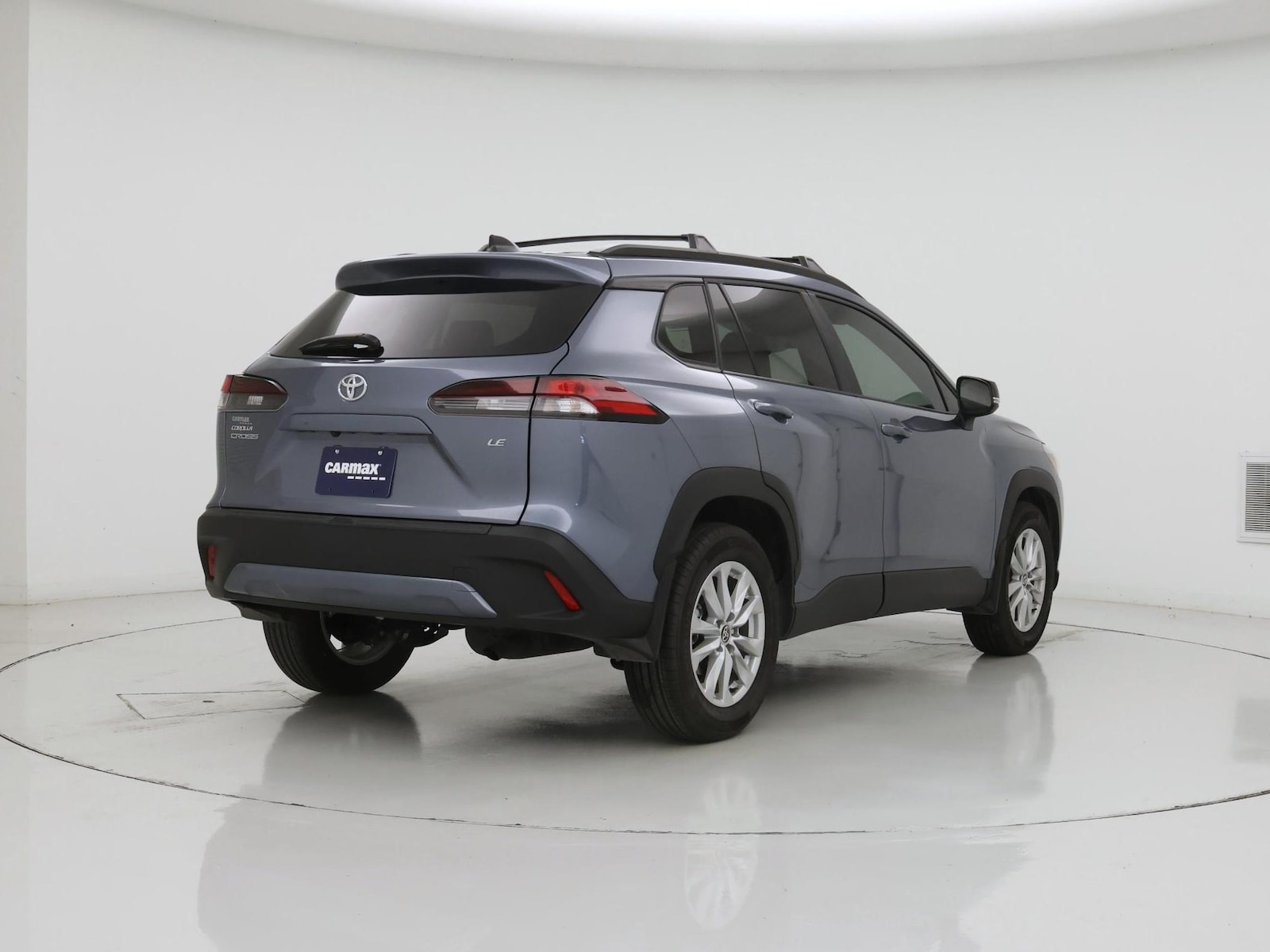 2026 Toyota Corolla Cross LE, photo 9
