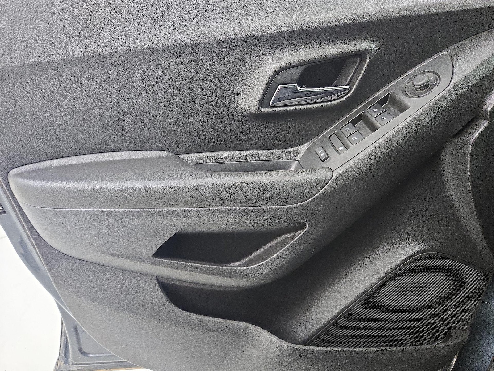 2021 Chevrolet Trax LT - Photo 13