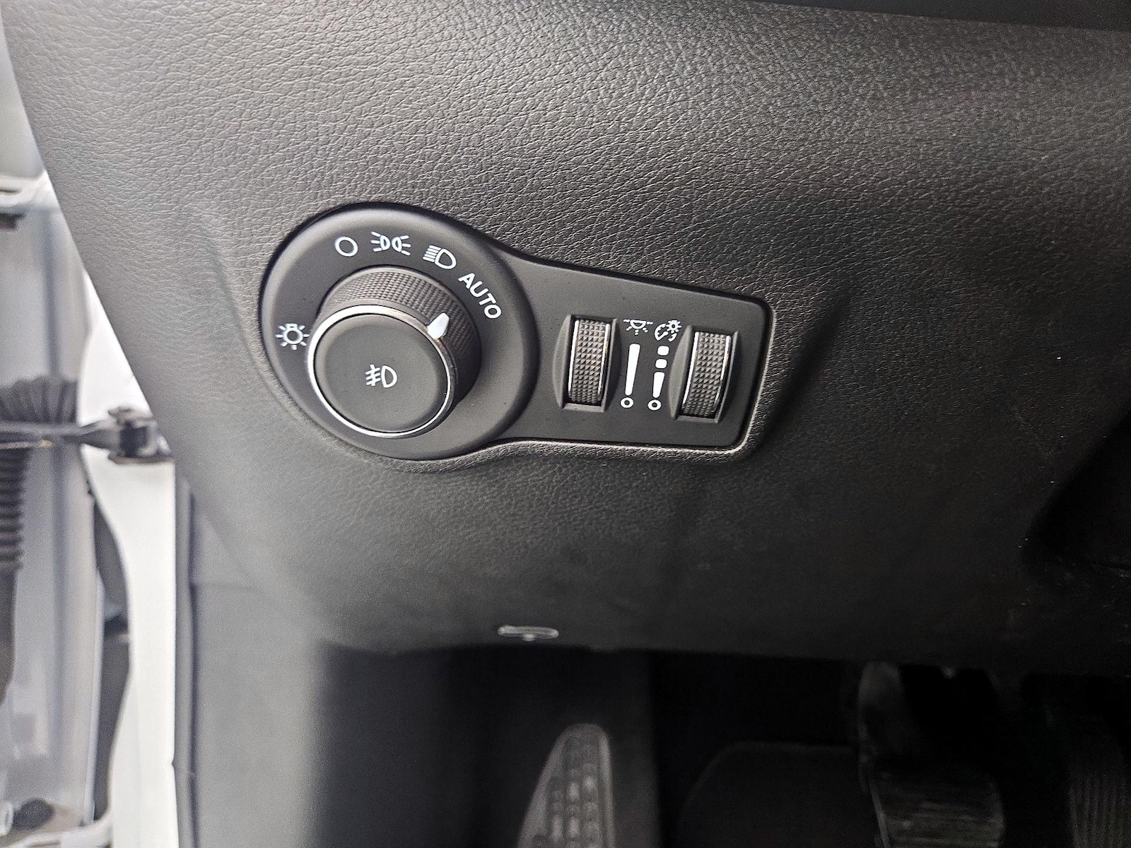 2026 Jeep Compass Latitude Altitude - Photo 14