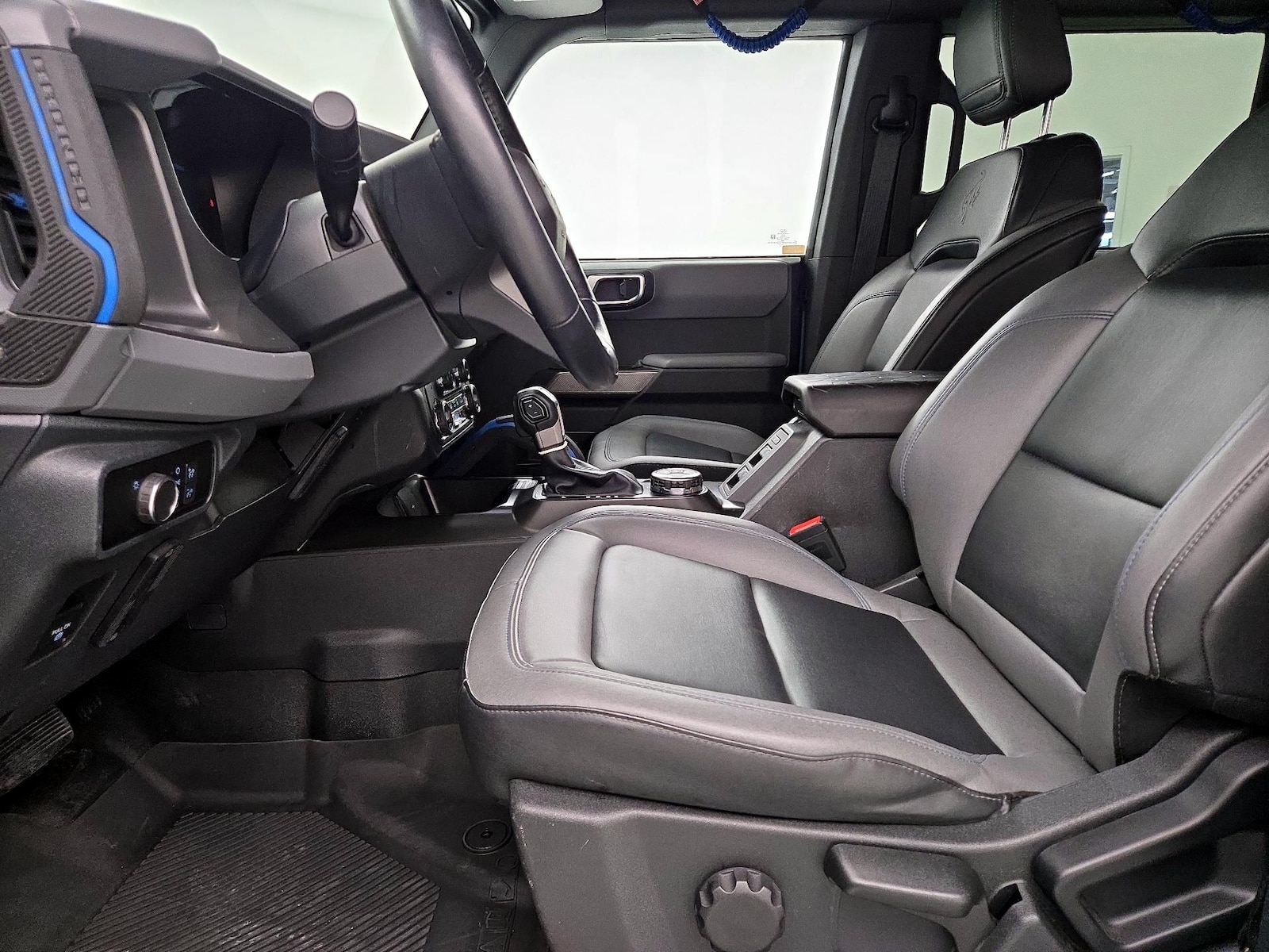 2023 Ford Bronco Black Diamond, photo 12