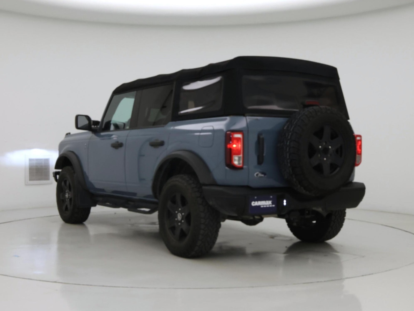 2023 Ford Bronco Black Diamond, photo 3