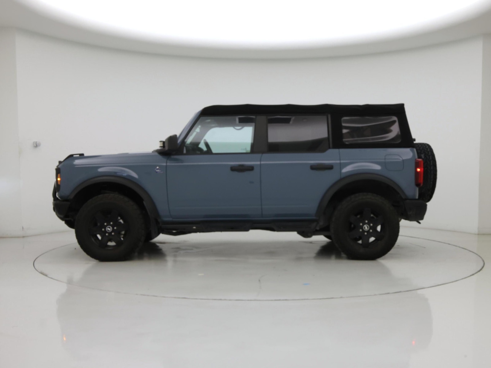 2023 Ford Bronco Black Diamond, photo 4