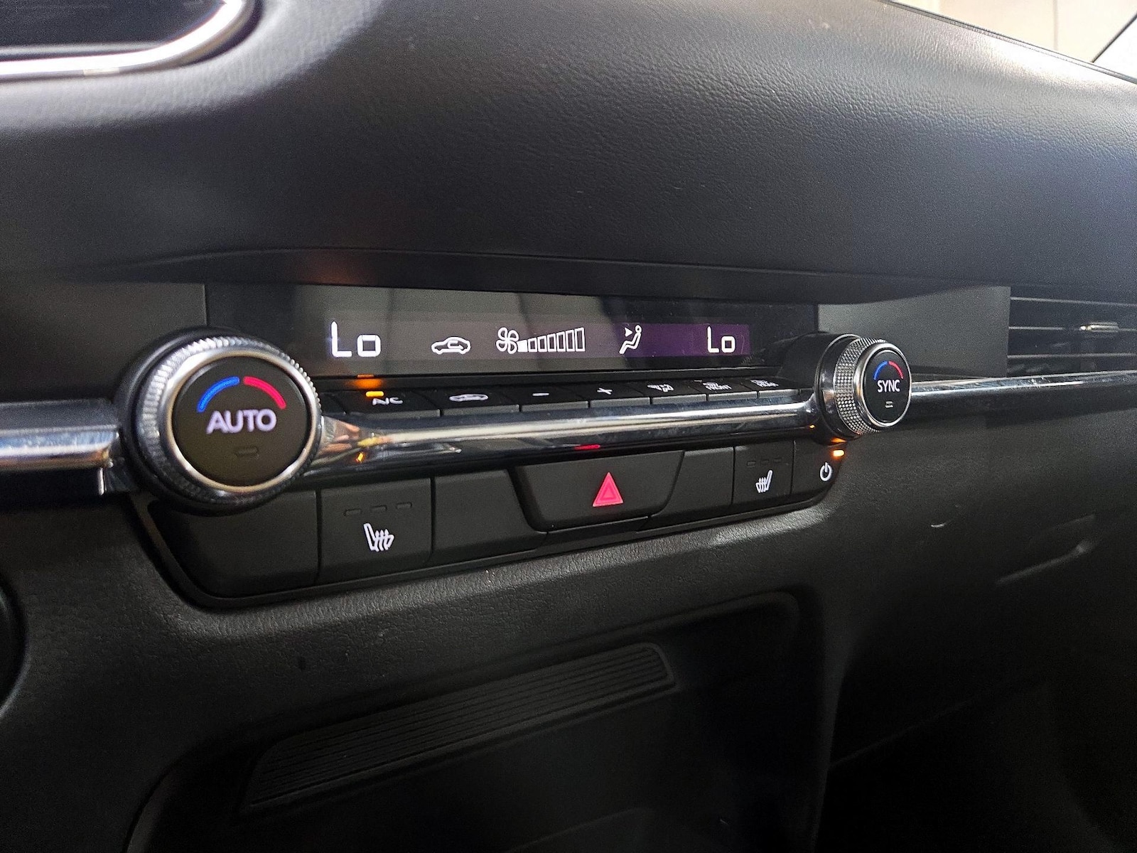 2025 Mazda CX-30 Preferred - Photo 17