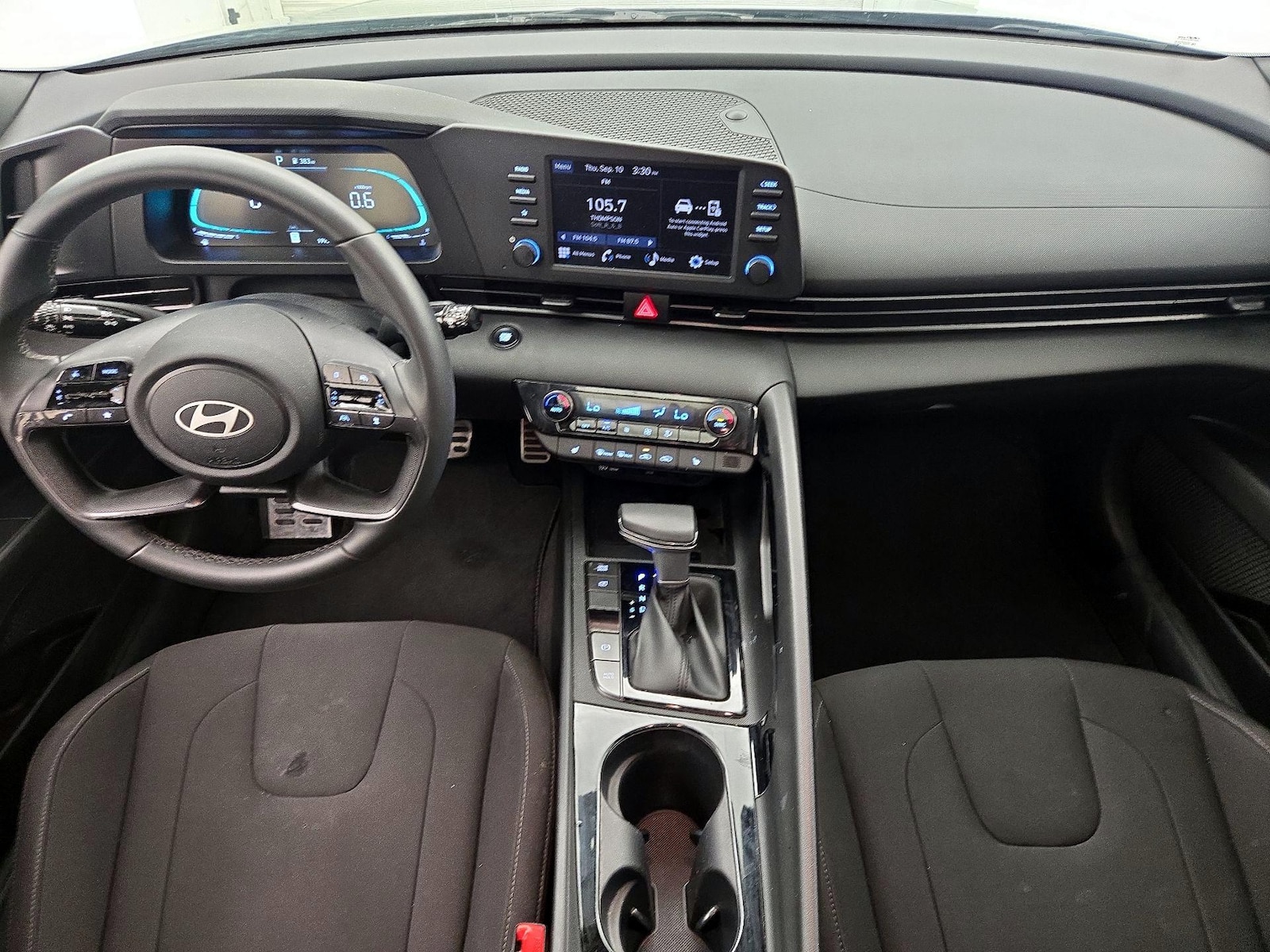2026 Hyundai Elantra SEL Sport Premium, photo 10