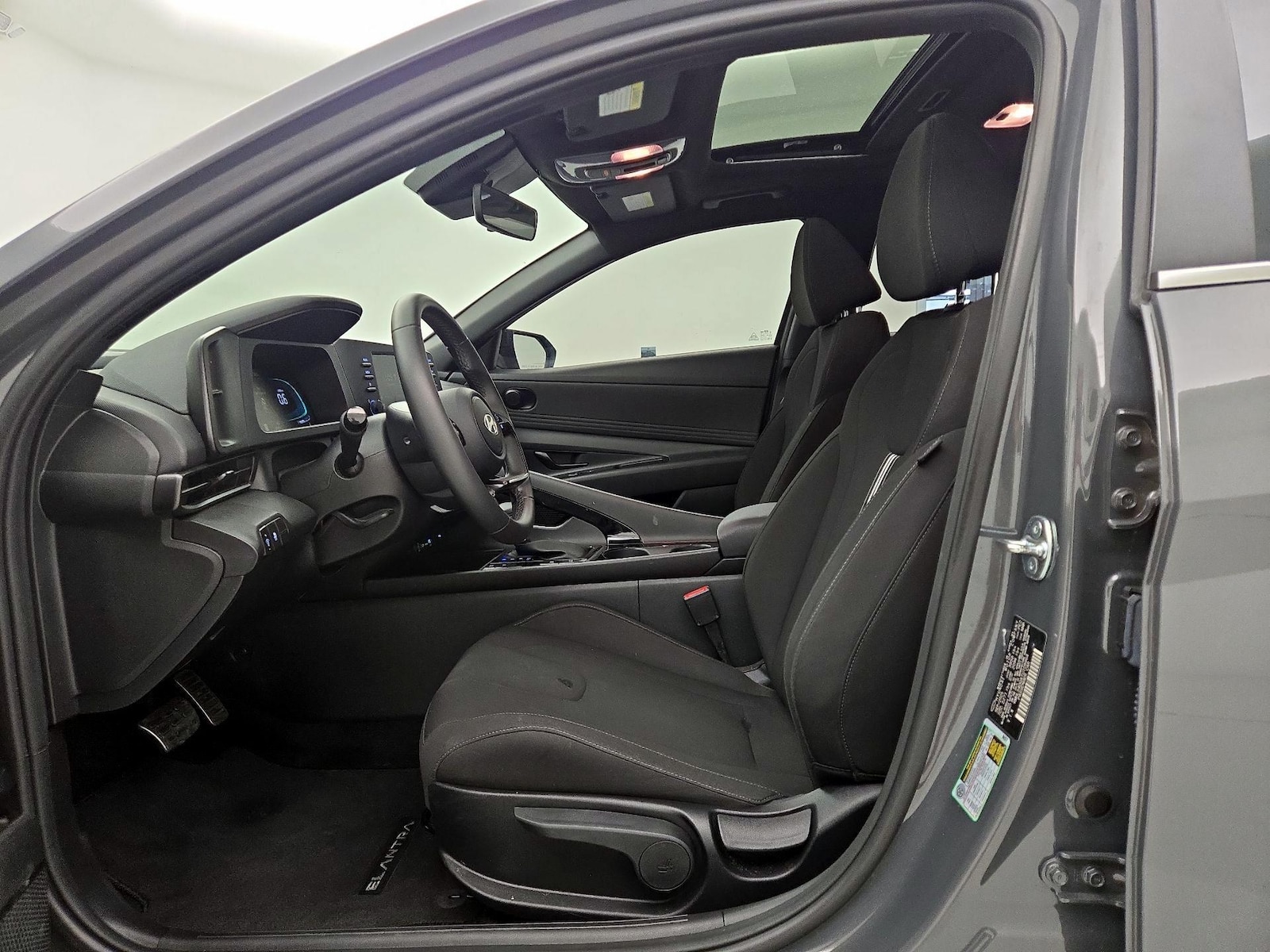 2026 Hyundai Elantra SEL Sport Premium, photo 12