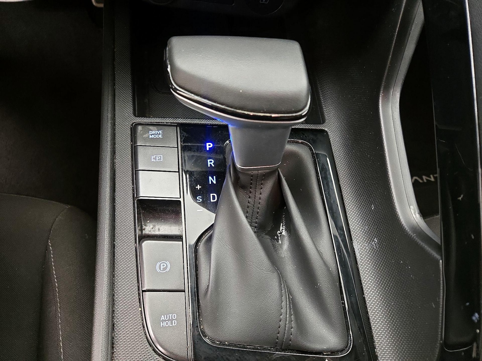 2026 Hyundai Elantra SEL Sport Premium, photo 18