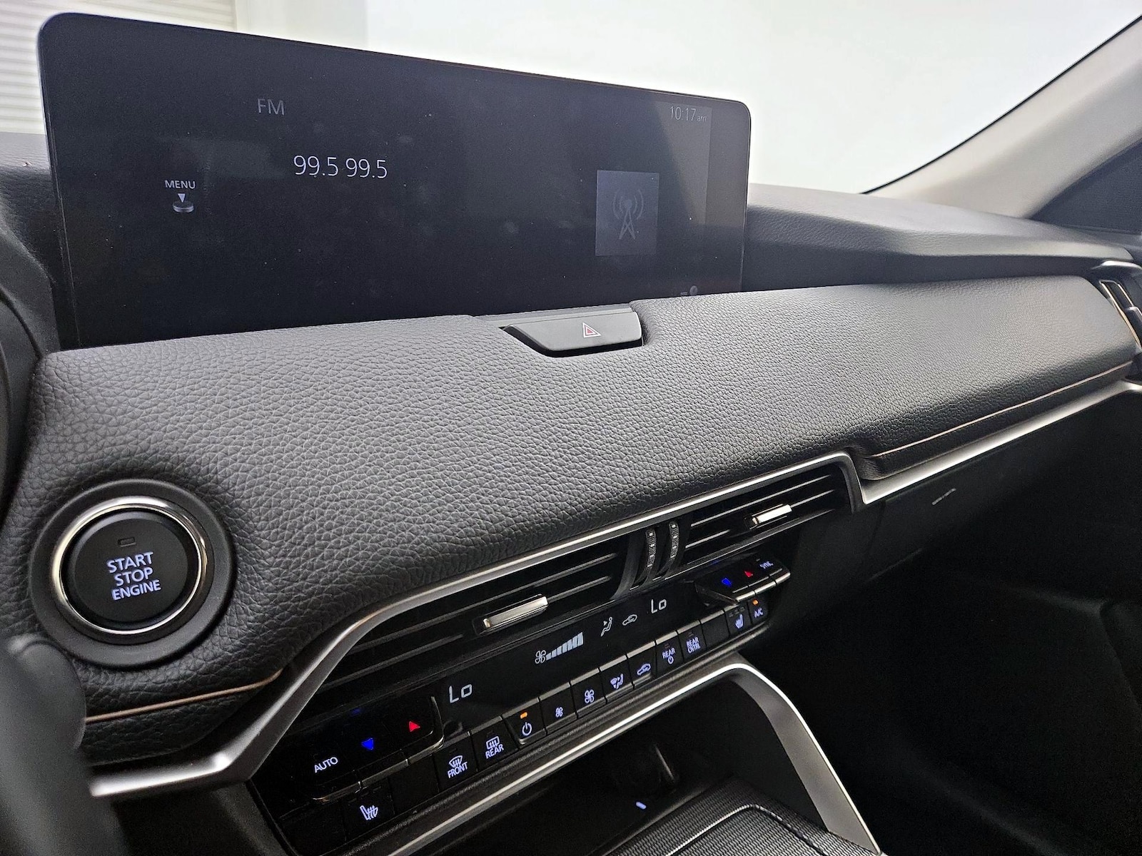 2025 Mazda CX-90 Preferred Package - Photo 16