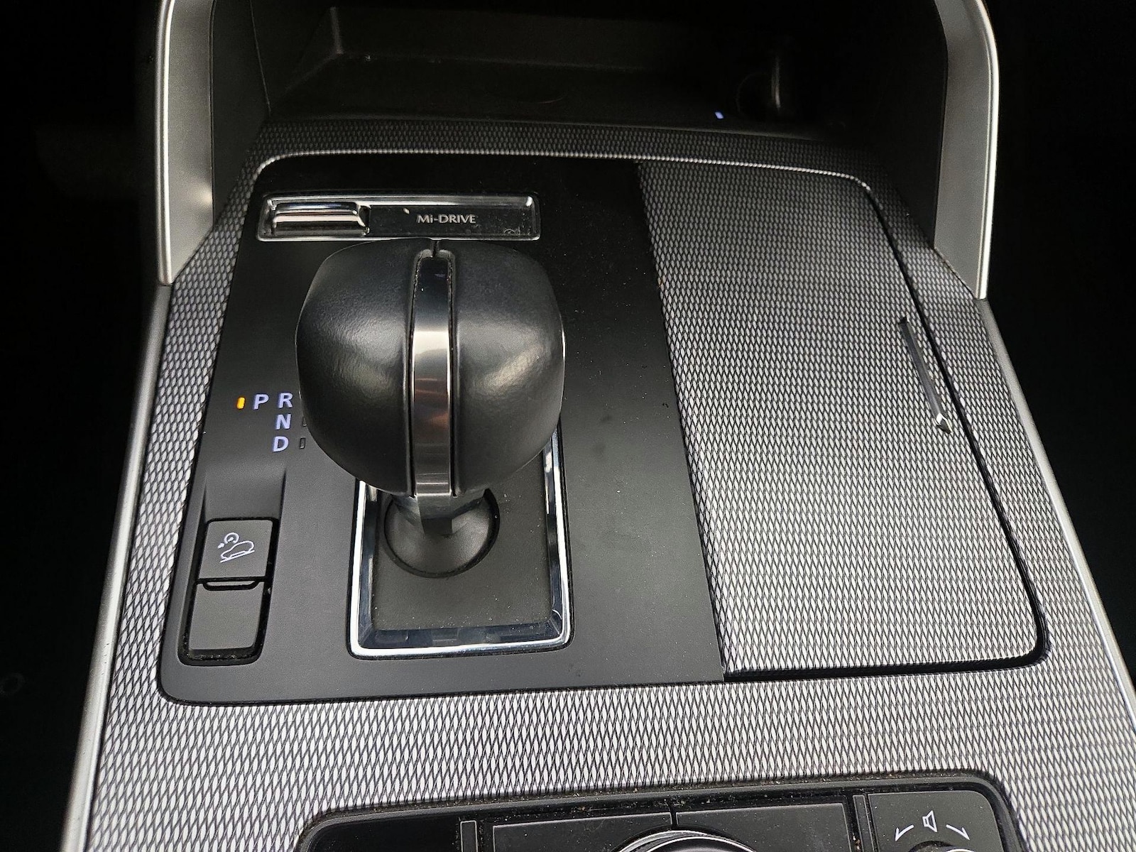 2025 Mazda CX-90 Preferred Package - Photo 18
