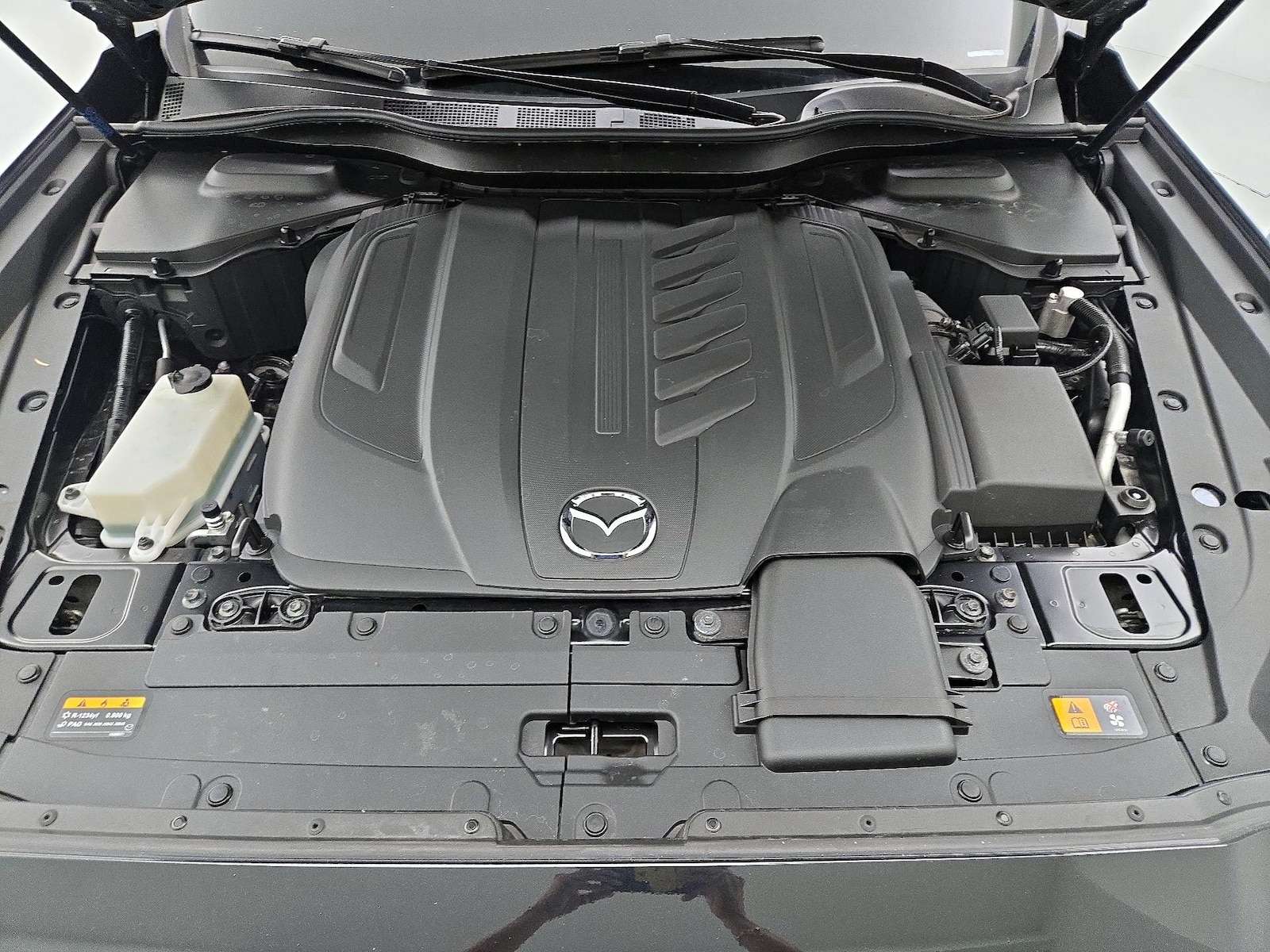 2025 Mazda CX-90 Preferred Package - Photo 24