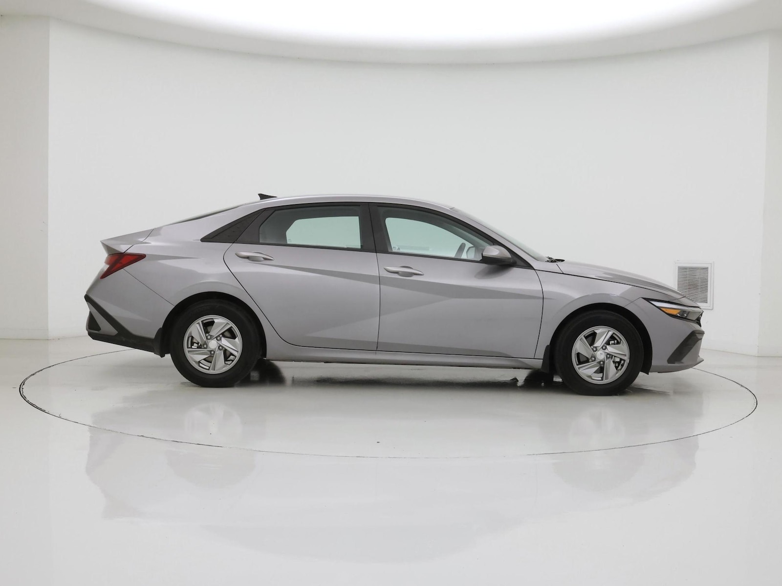 2026 Hyundai Elantra SE - Photo 8