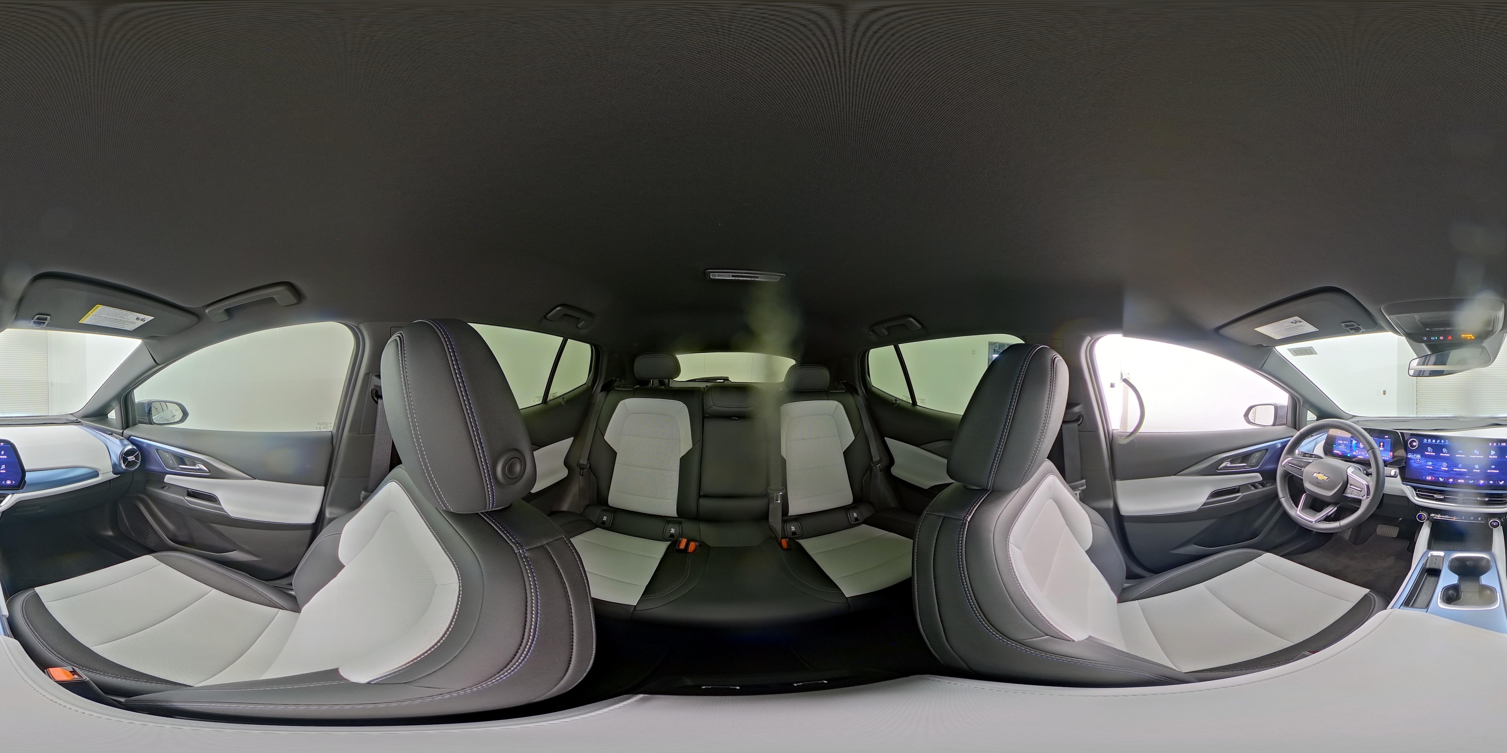 2024 Chevrolet Equinox EV LT - Photo 24