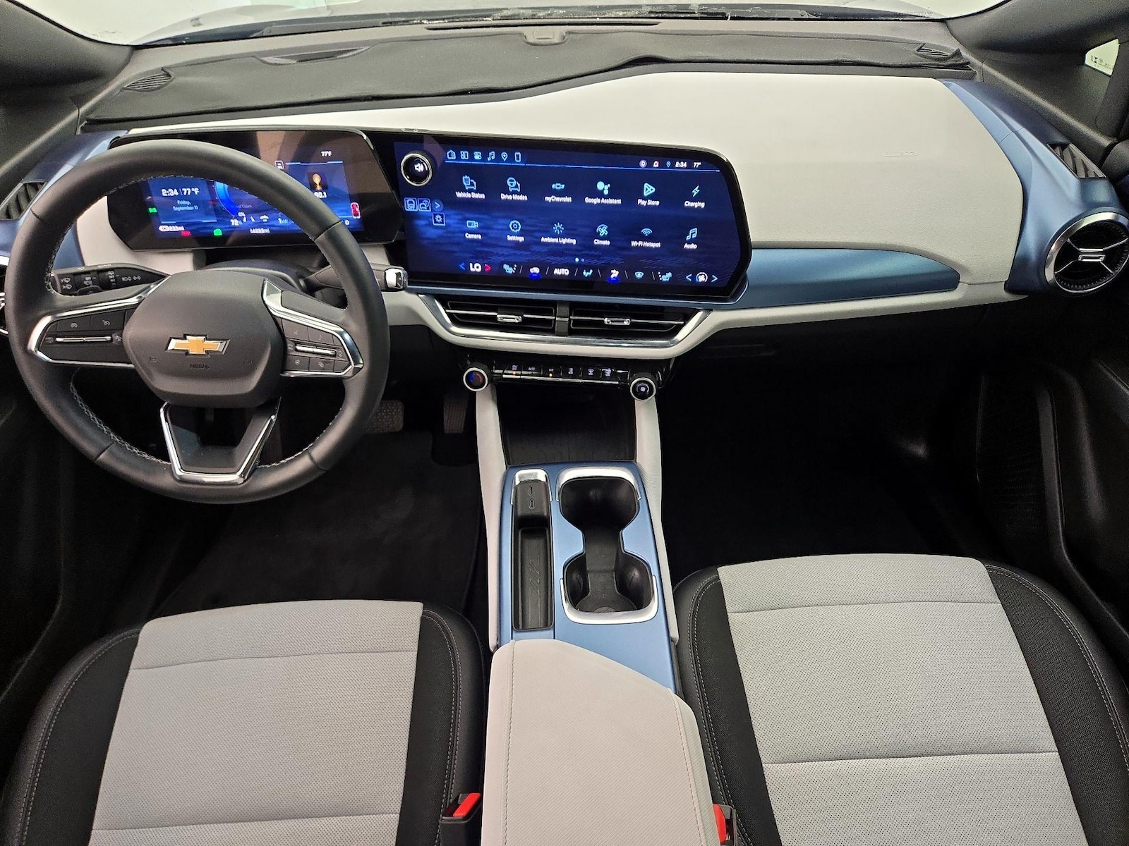 2024 Chevrolet Equinox EV LT - Photo 10