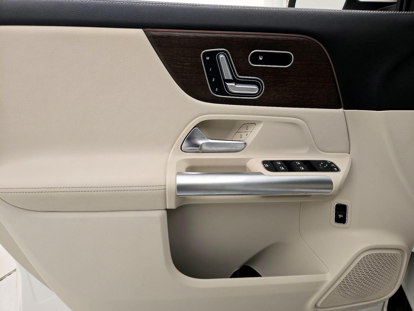 2023 Mercedes-Benz GLA Base - Photo 13