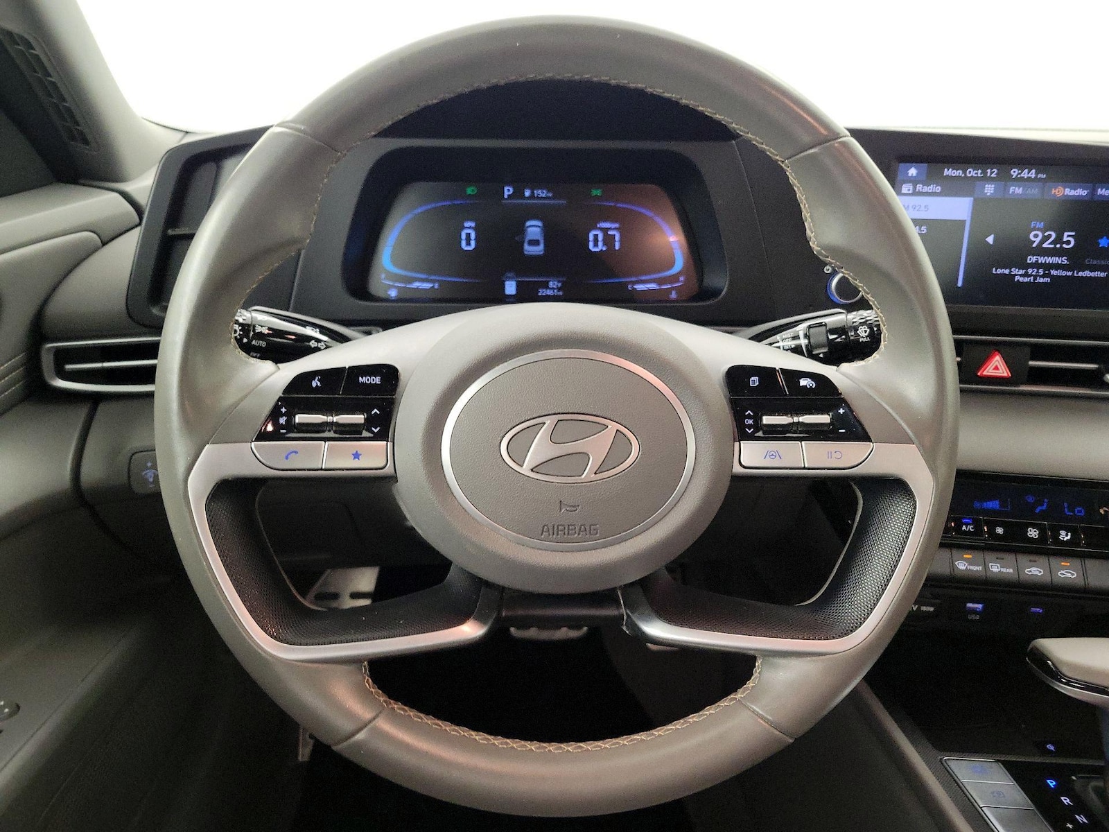2025 Hyundai Elantra SEL - Photo 11