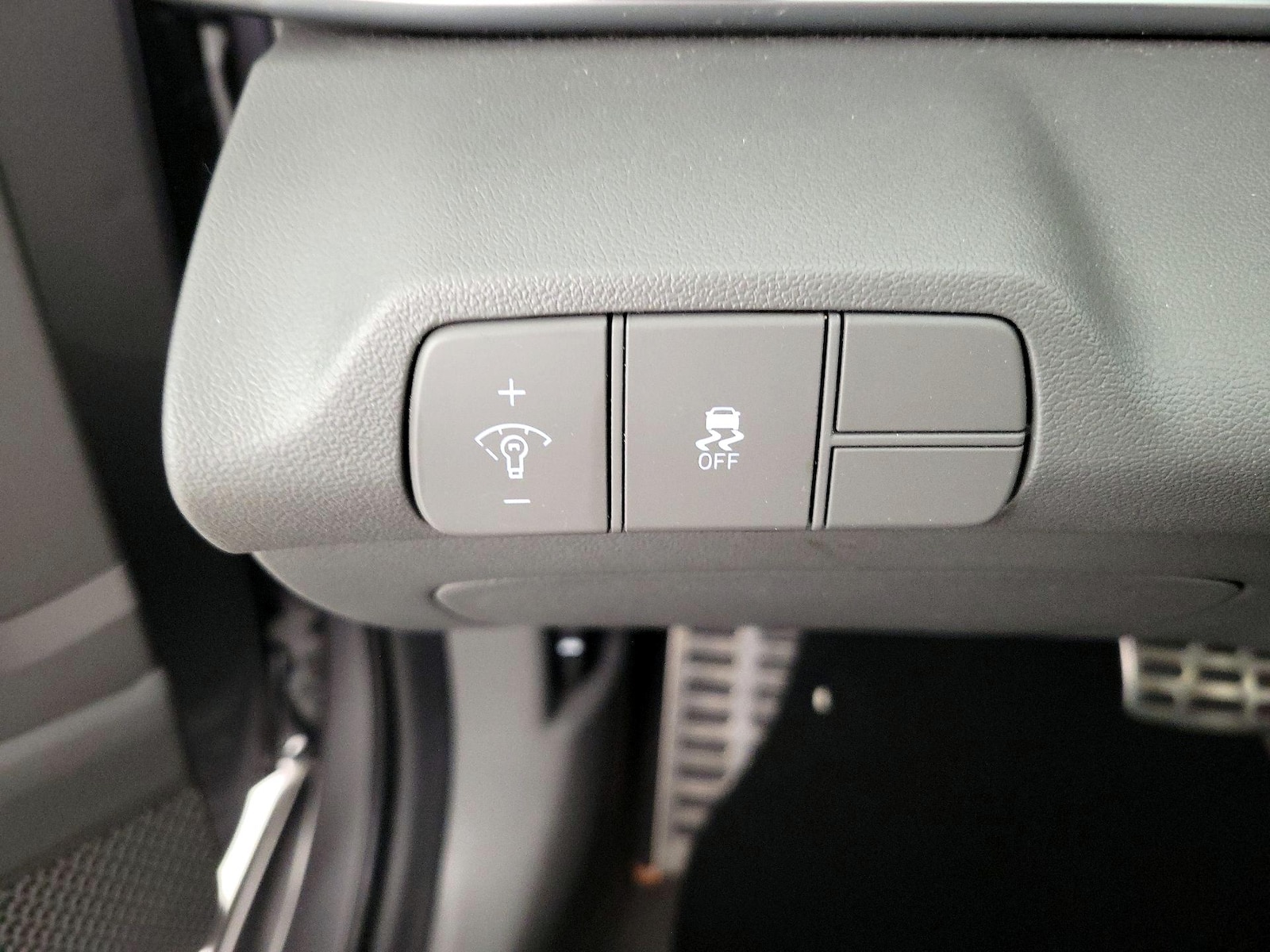 2025 Hyundai Elantra SEL - Photo 14