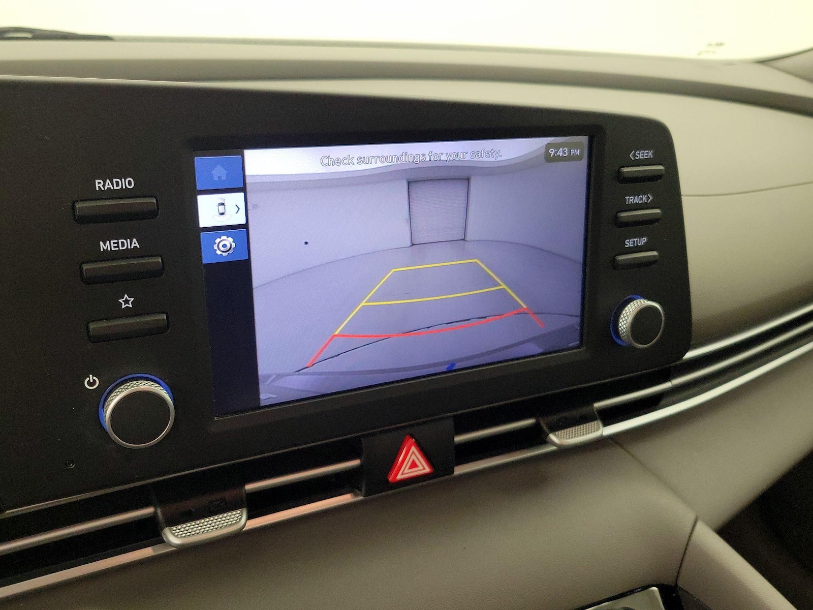 2025 Hyundai Elantra SEL - Photo 15