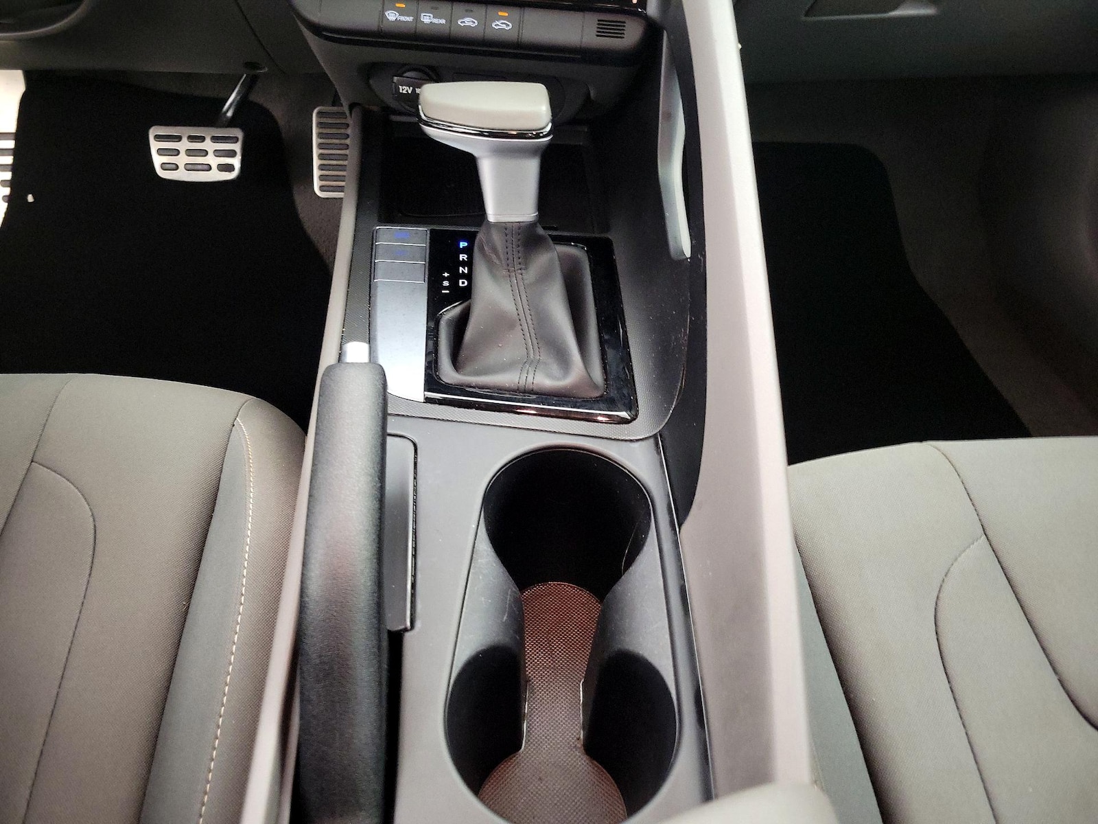 2025 Hyundai Elantra SEL - Photo 18