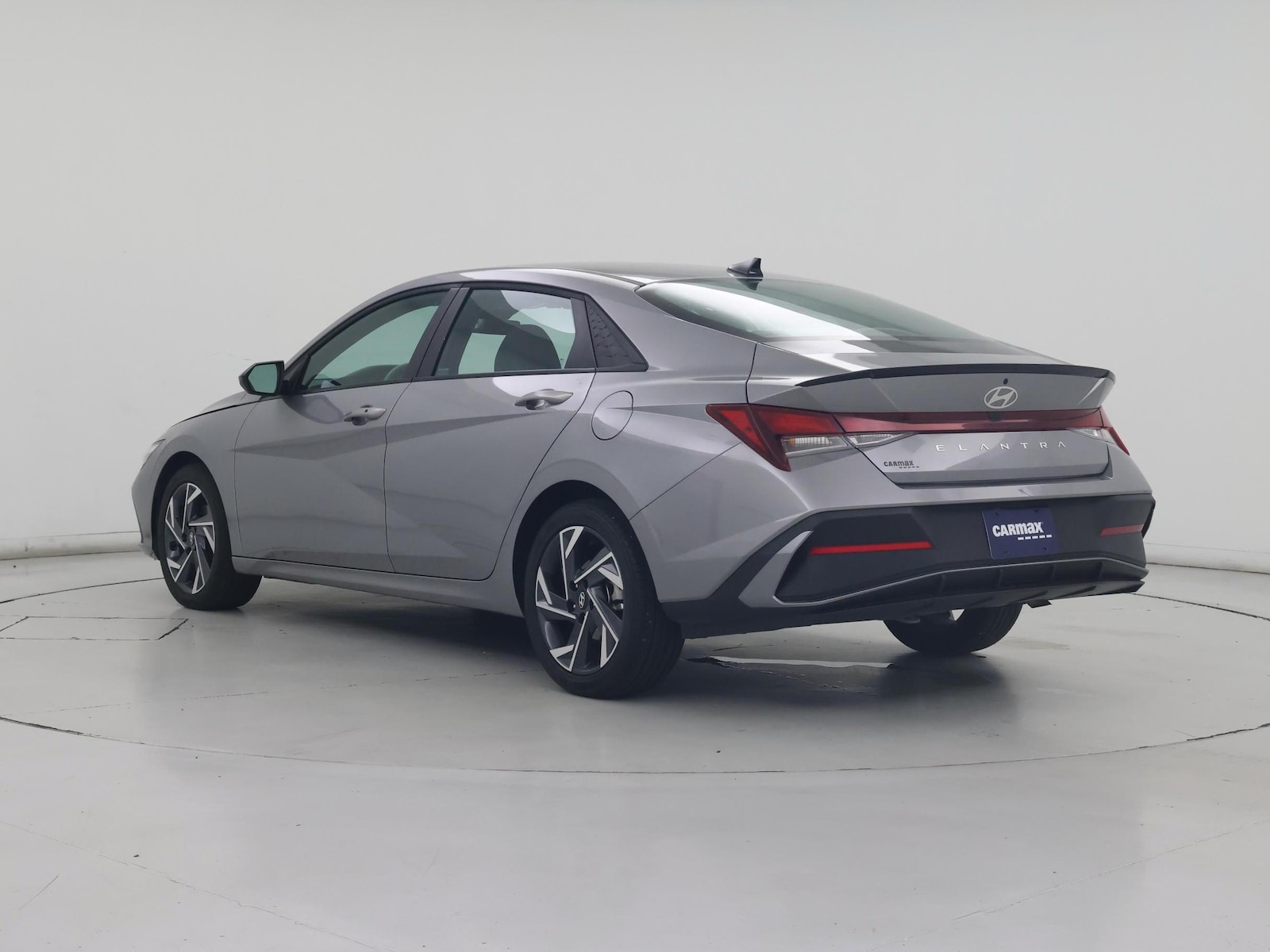 2025 Hyundai Elantra SEL - Photo 3
