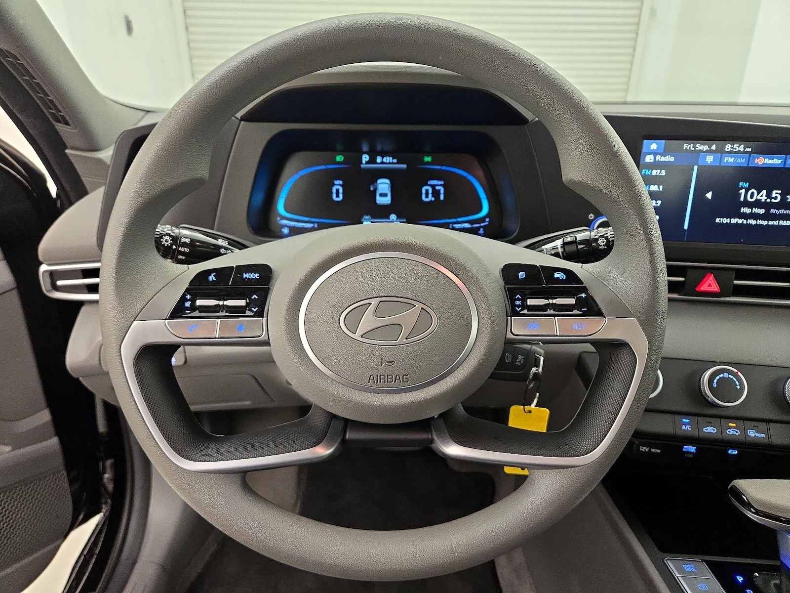2026 Hyundai Elantra SE - Photo 11