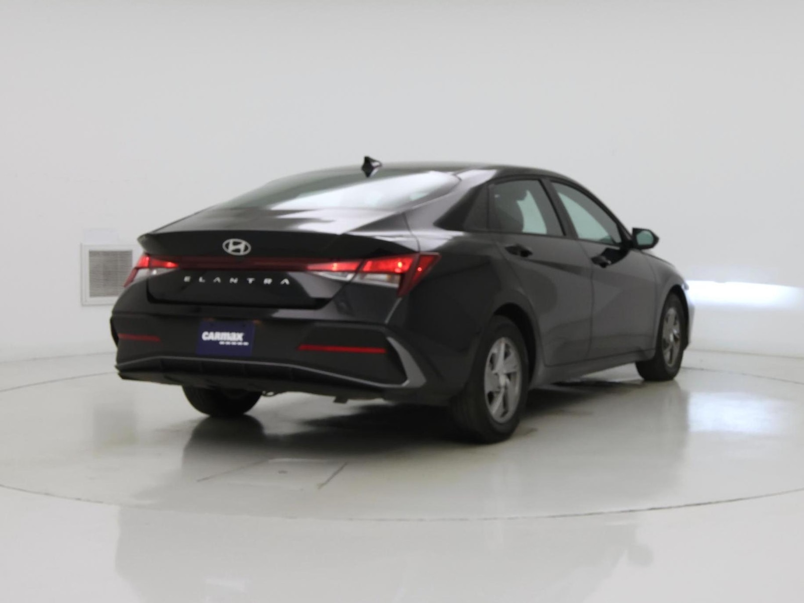 2026 Hyundai Elantra SE - Photo 9