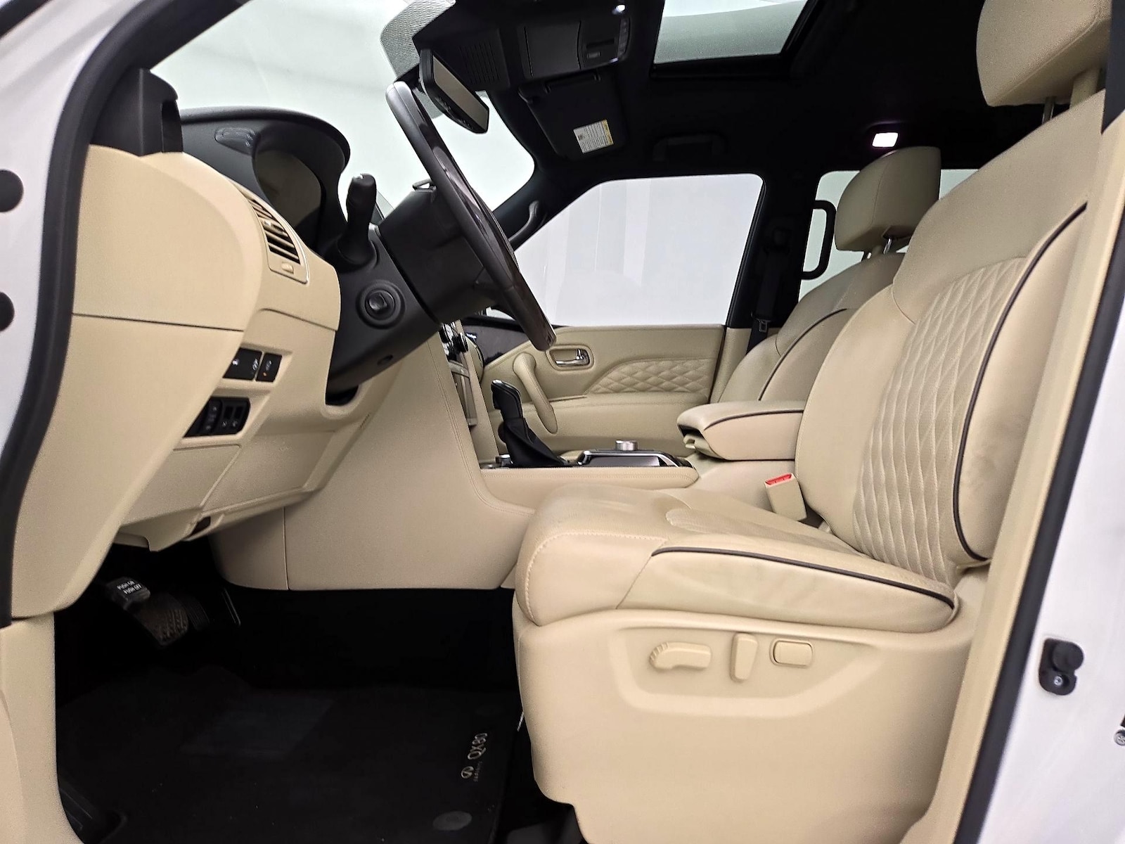 Power Seat(s) & Leather Seats