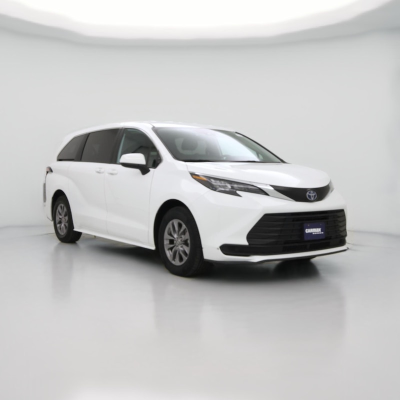 2025 Toyota Sienna LE