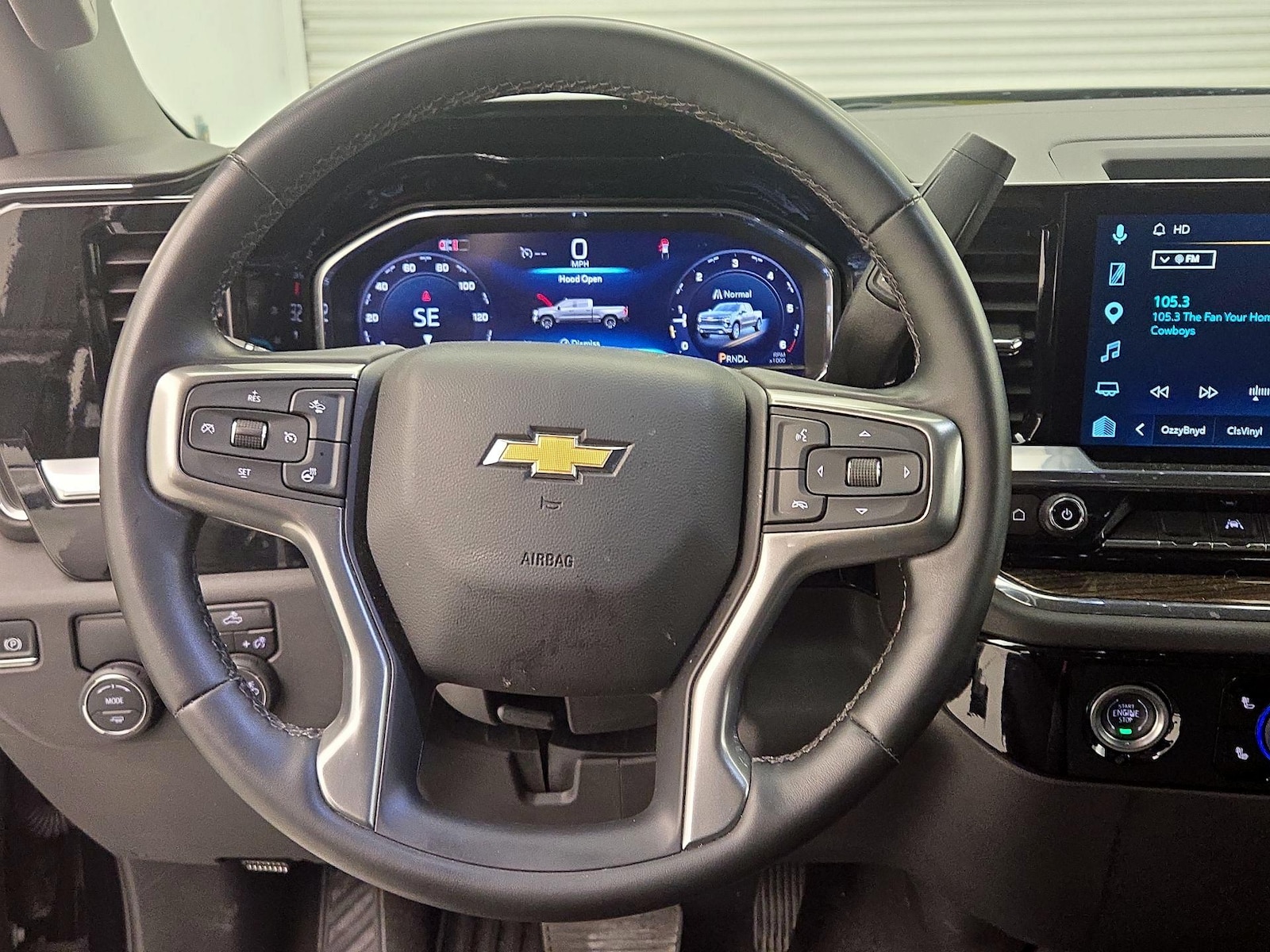 2024 Chevrolet Silverado 1500 LT - Photo 11
