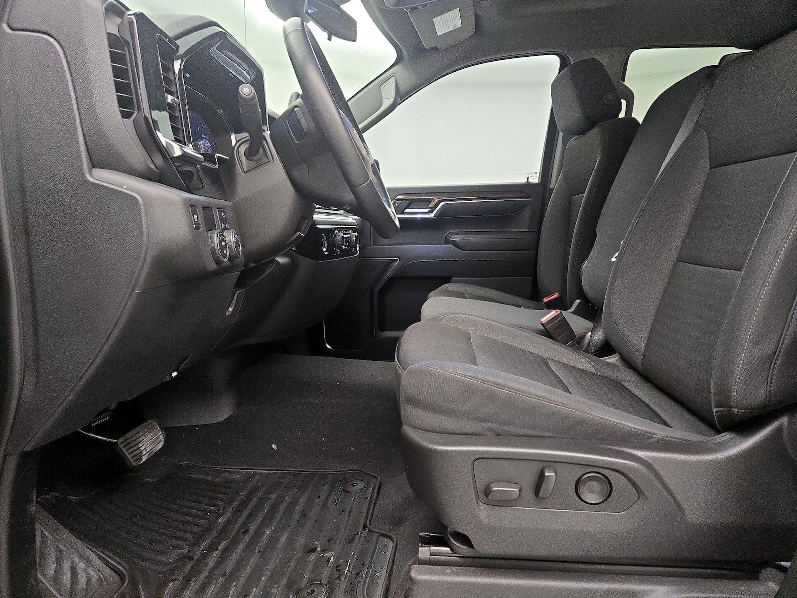 2024 Chevrolet Silverado 1500 LT - Photo 12
