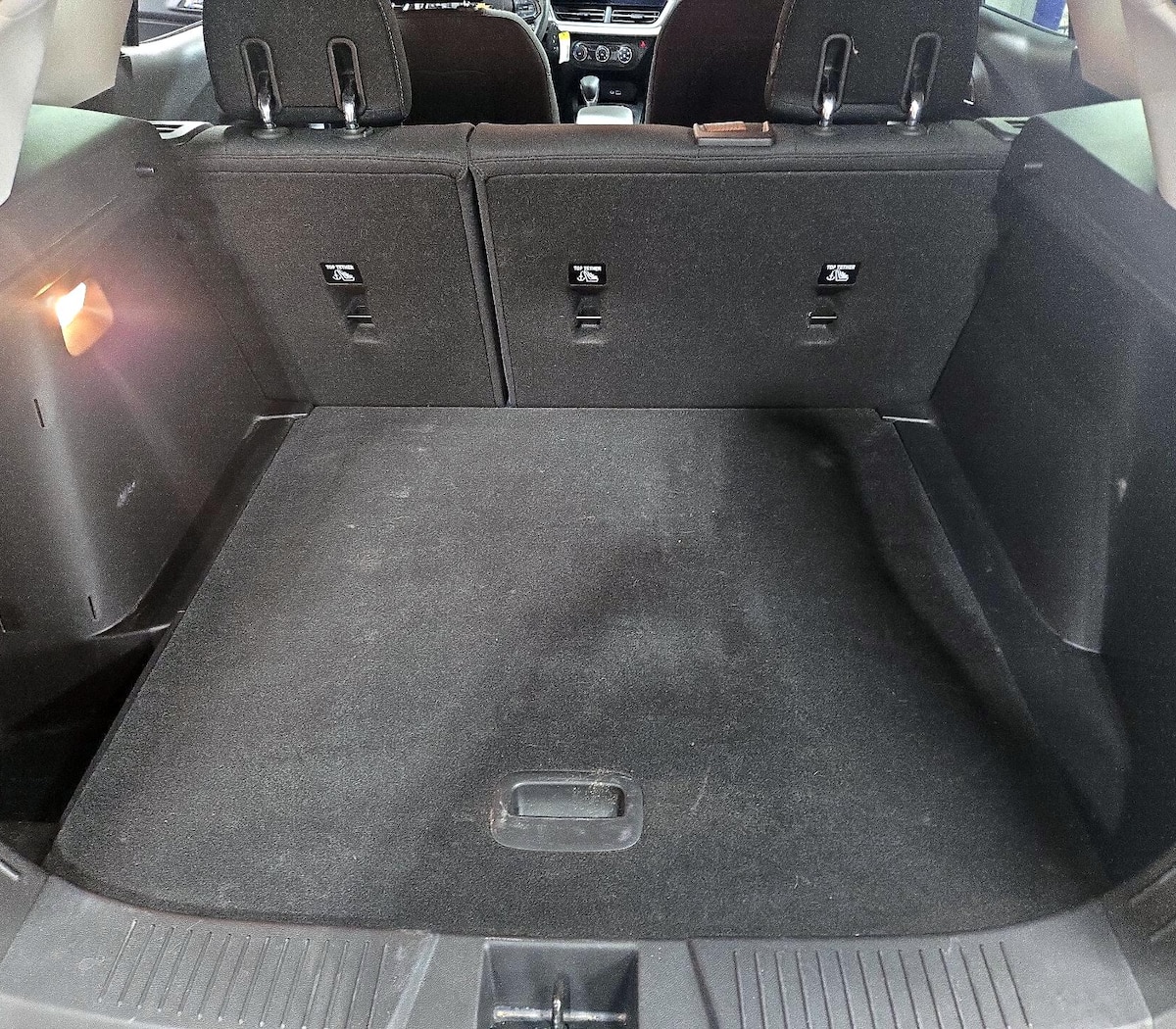 Trunk/Cargo (Seats Up)