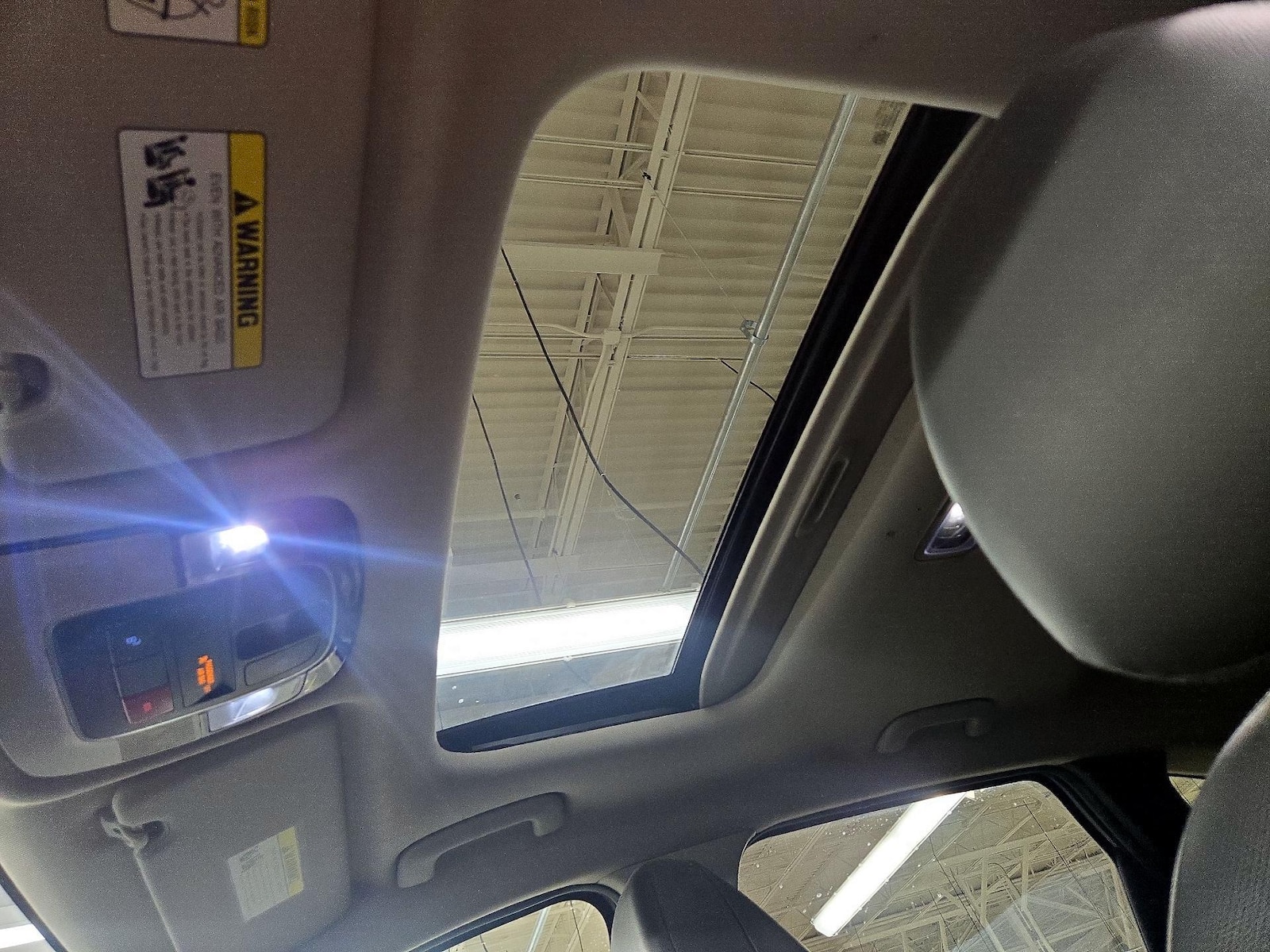 Sunroof(s) & Overhead Airbags