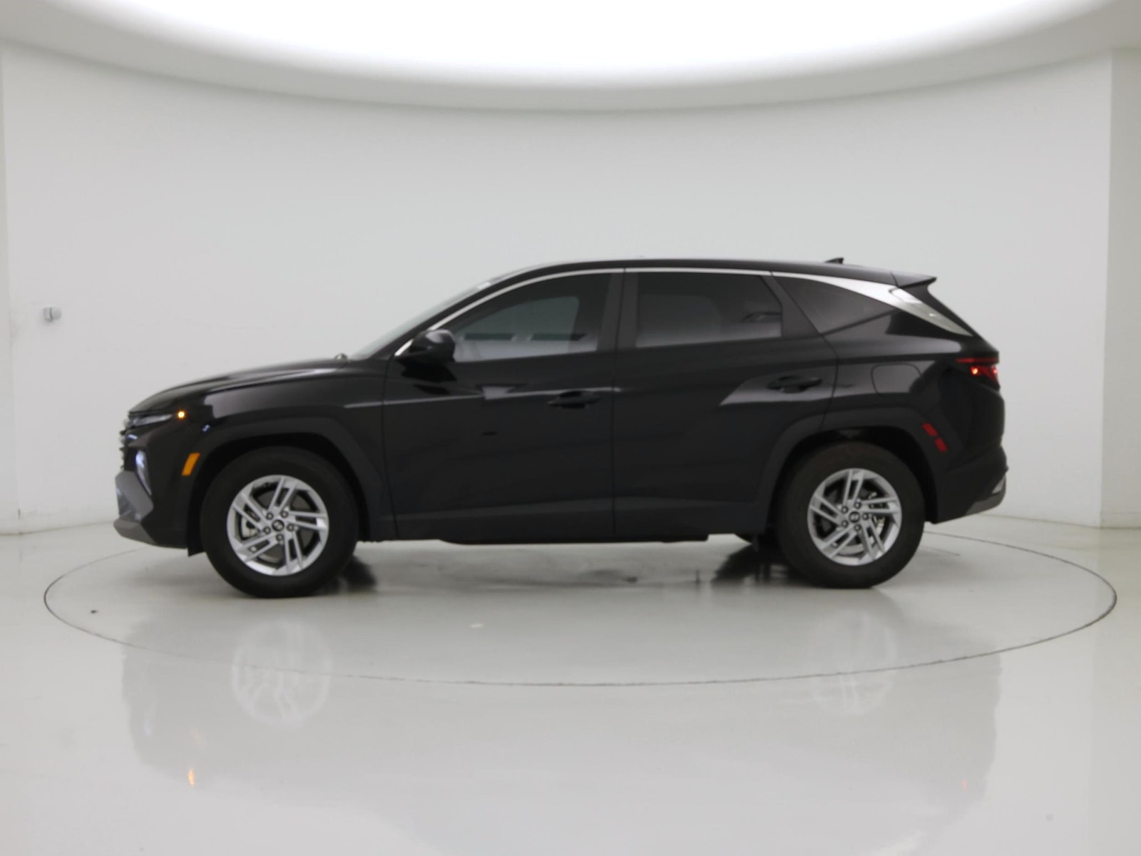 2026 Hyundai Tucson SE - Photo 4