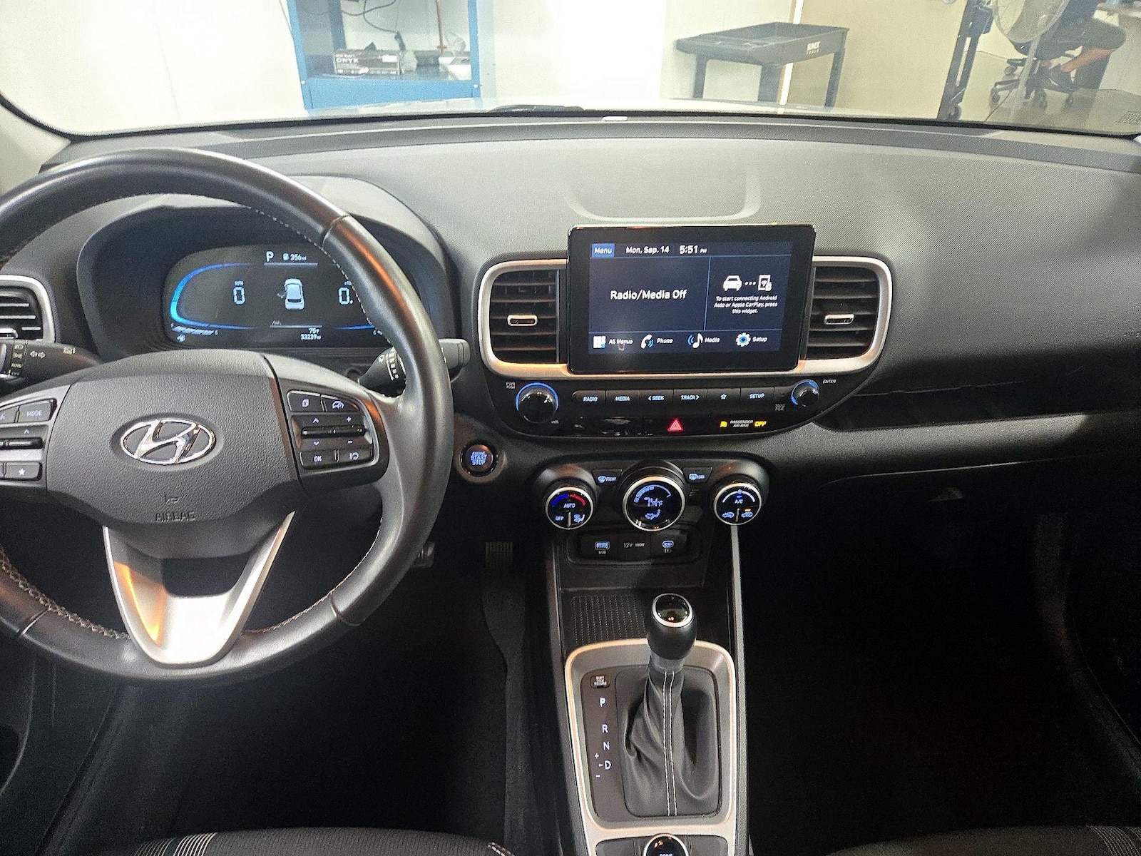 Apple CarPlay® & Android Auto™