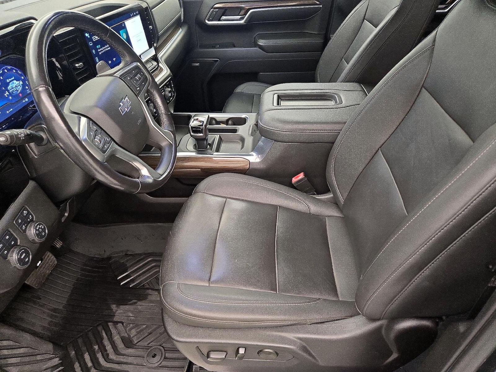 2022 Chevrolet Silverado 1500 RST - Photo 12